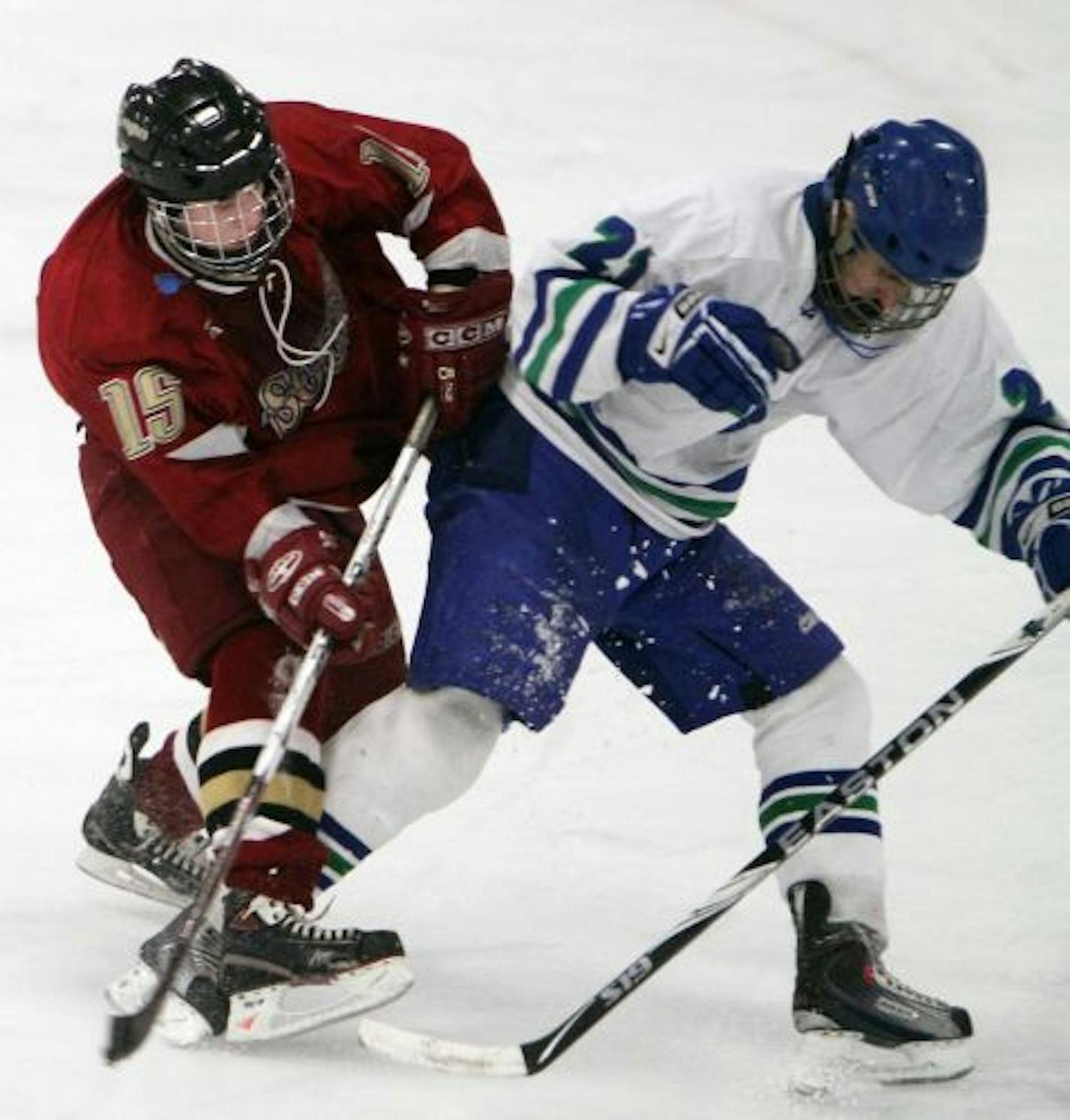 Lakeville South's Justin Kloos(15)