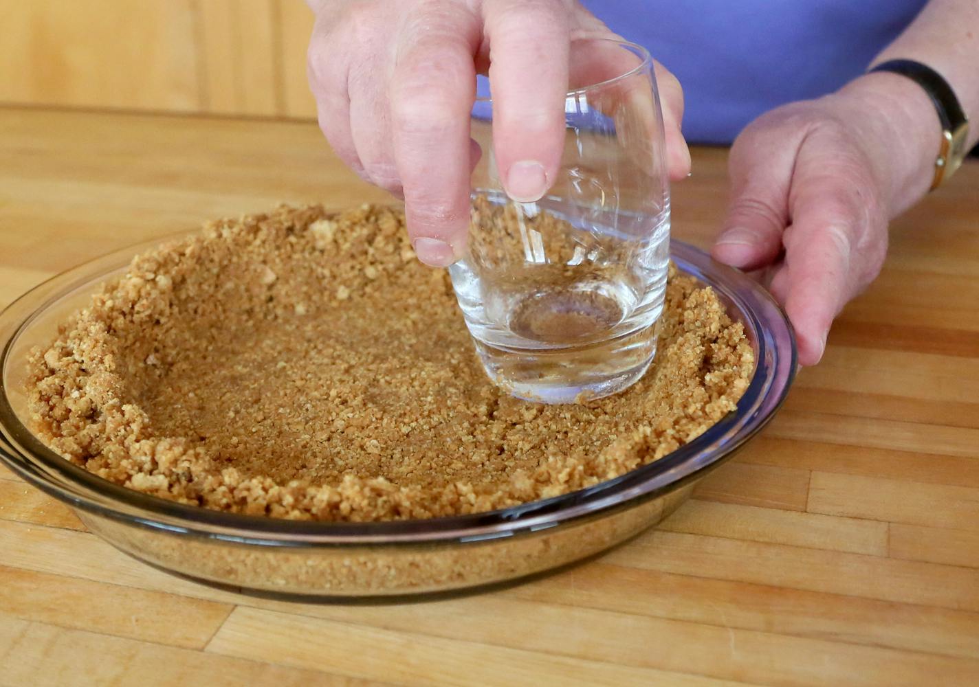 Banana Cream Pie, step by step process for making crust and custard Friday, April 10, 2015, in Edina, MN.](DAVID JOLES/STARTRIBINE)djoles@startribune.com Banana Cream Pie, step by step process for making crust and custard.