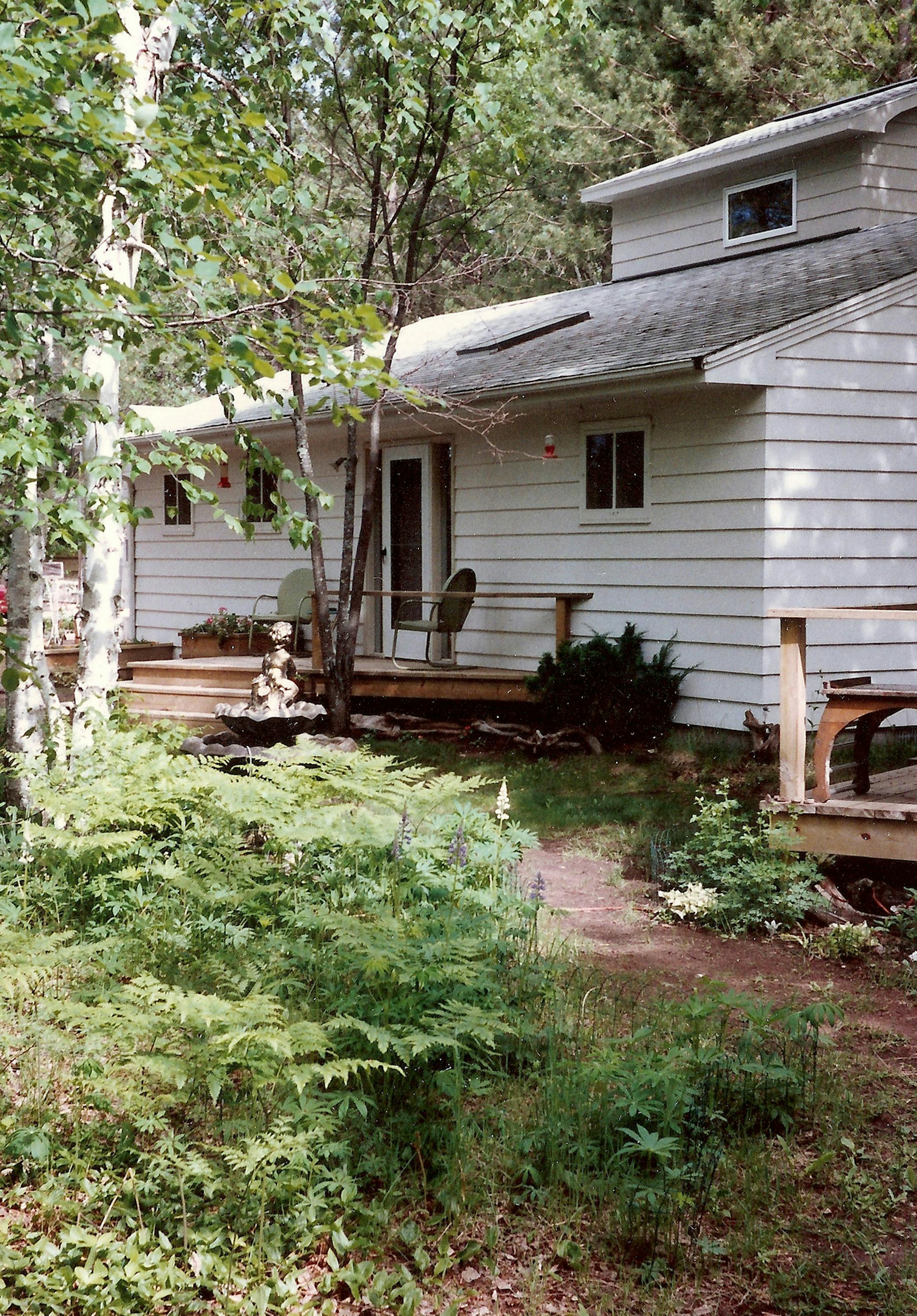 Larsons' cabin in Cornucopia.
