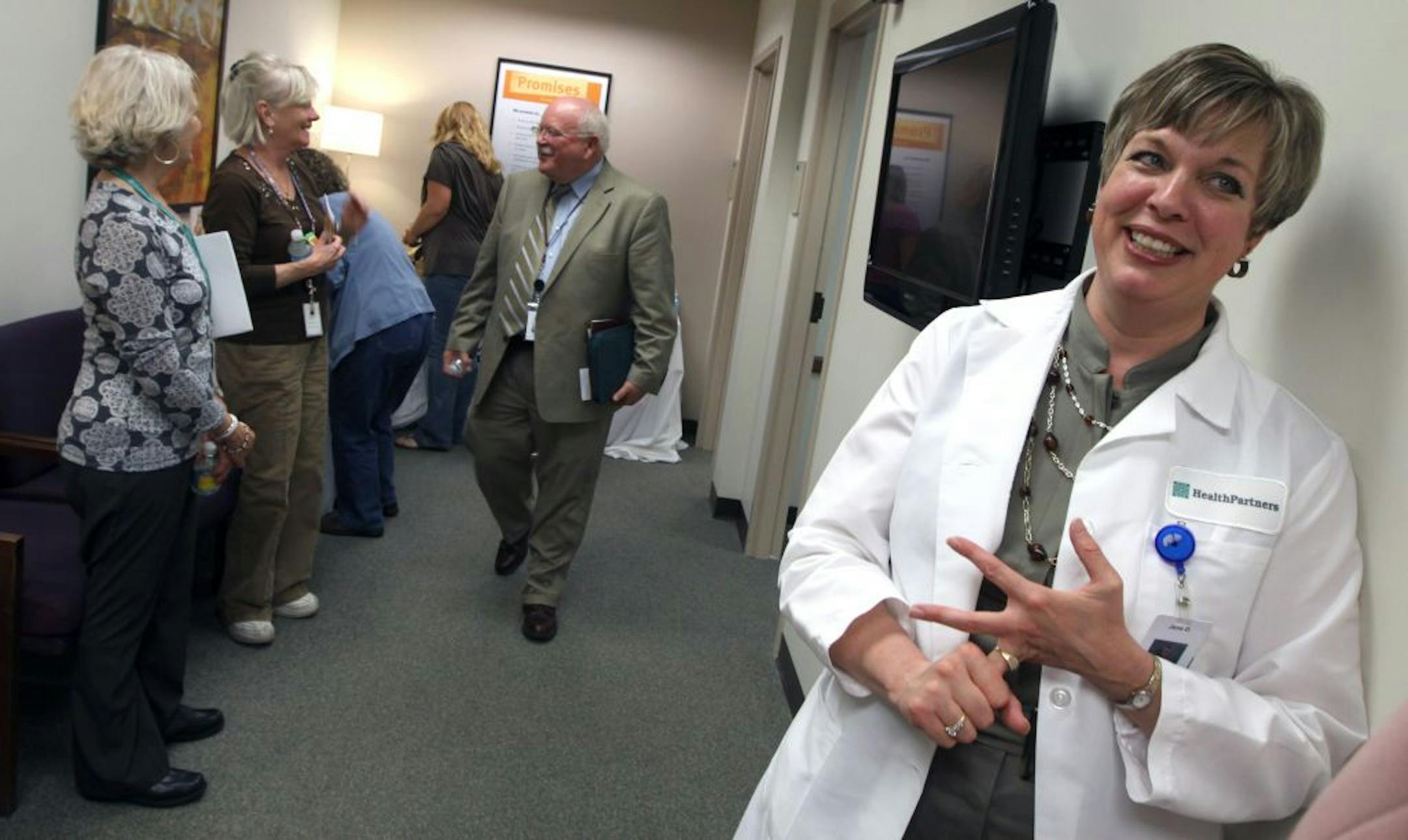 HealthPartners nurse practitioner Jana Dahn, right.