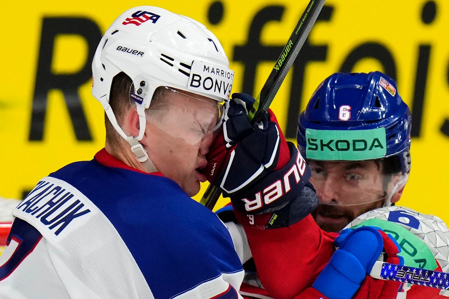 U.S. loses 1-0 to Czech Republic in men's world hockey tournament