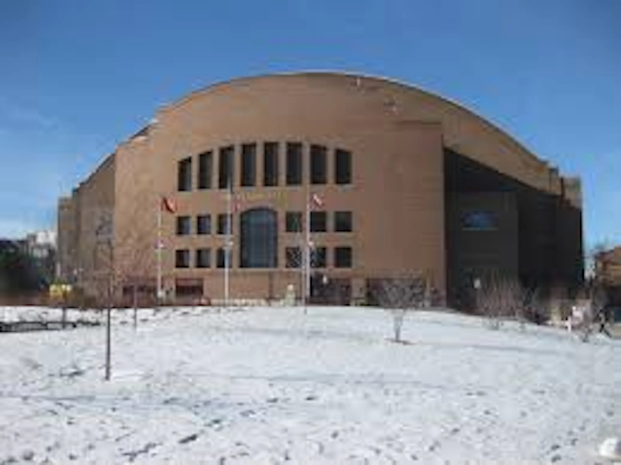 Gophers plan to play tonight; Illinois sends word via Twitter that its here