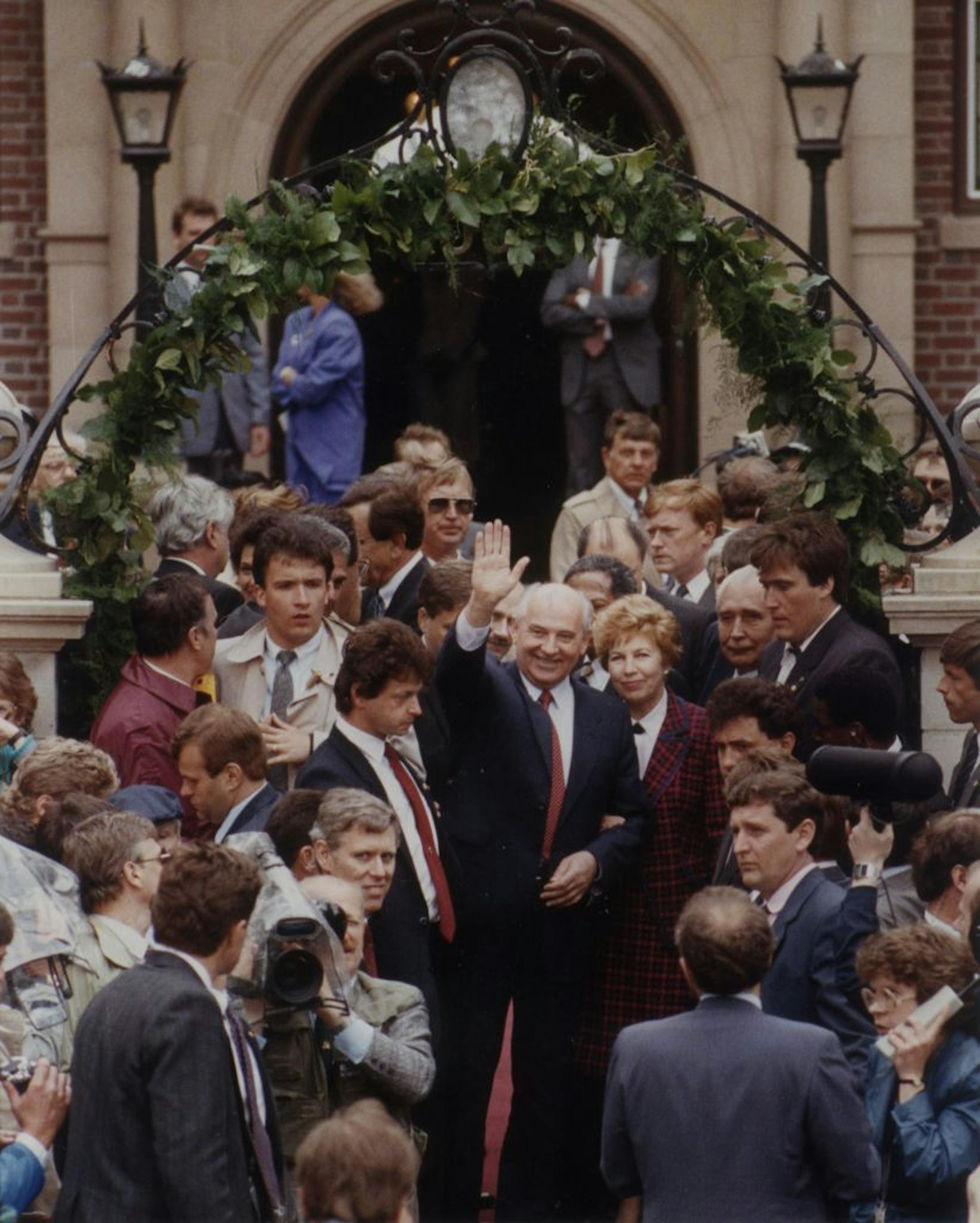 Soviet President Mikhail Gorbachev and his wife, Raisa, visited the mansion in June 1990.