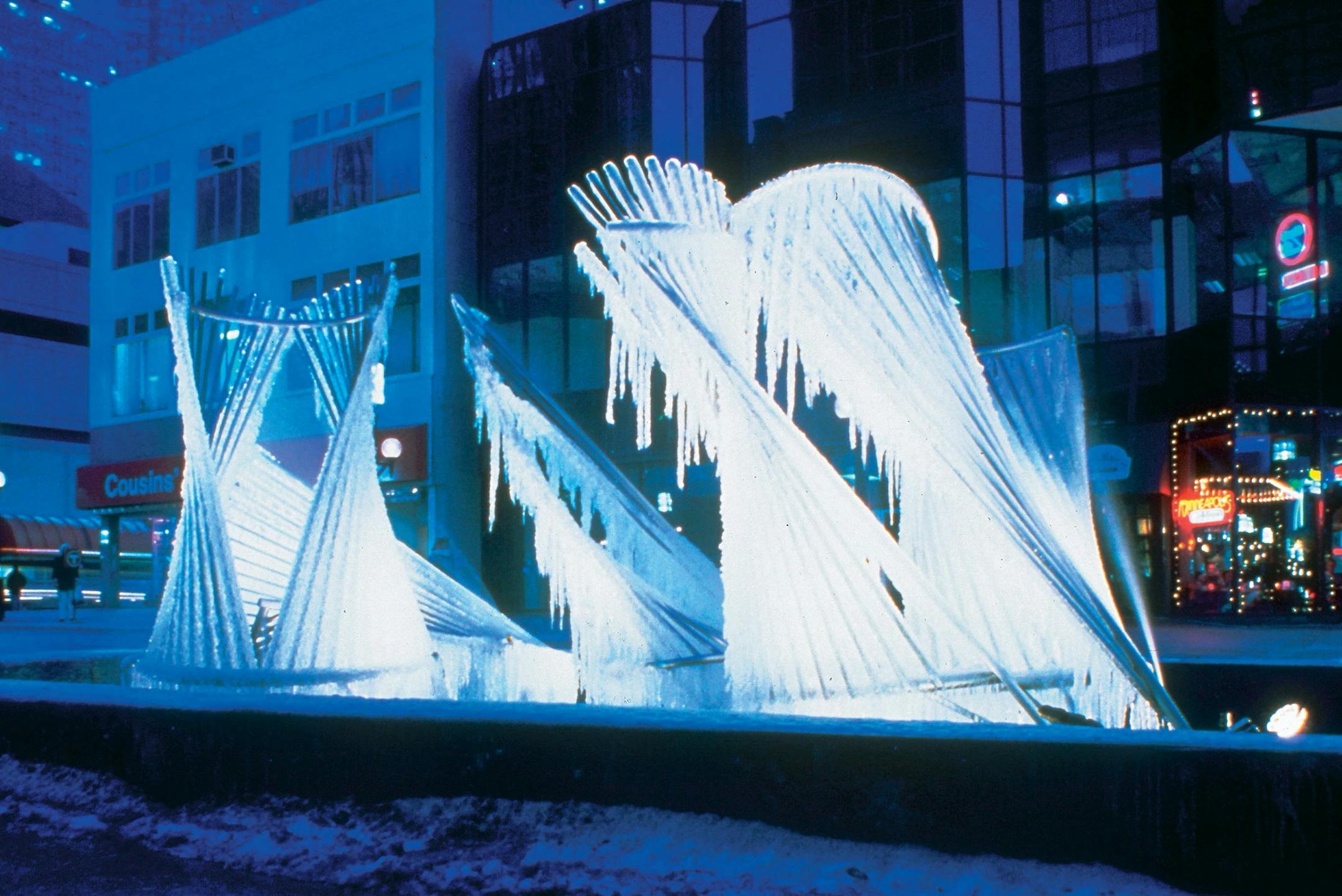 The Carl Nesjar Ice Fountain on Nicollet Mall, before it was decommissioned.