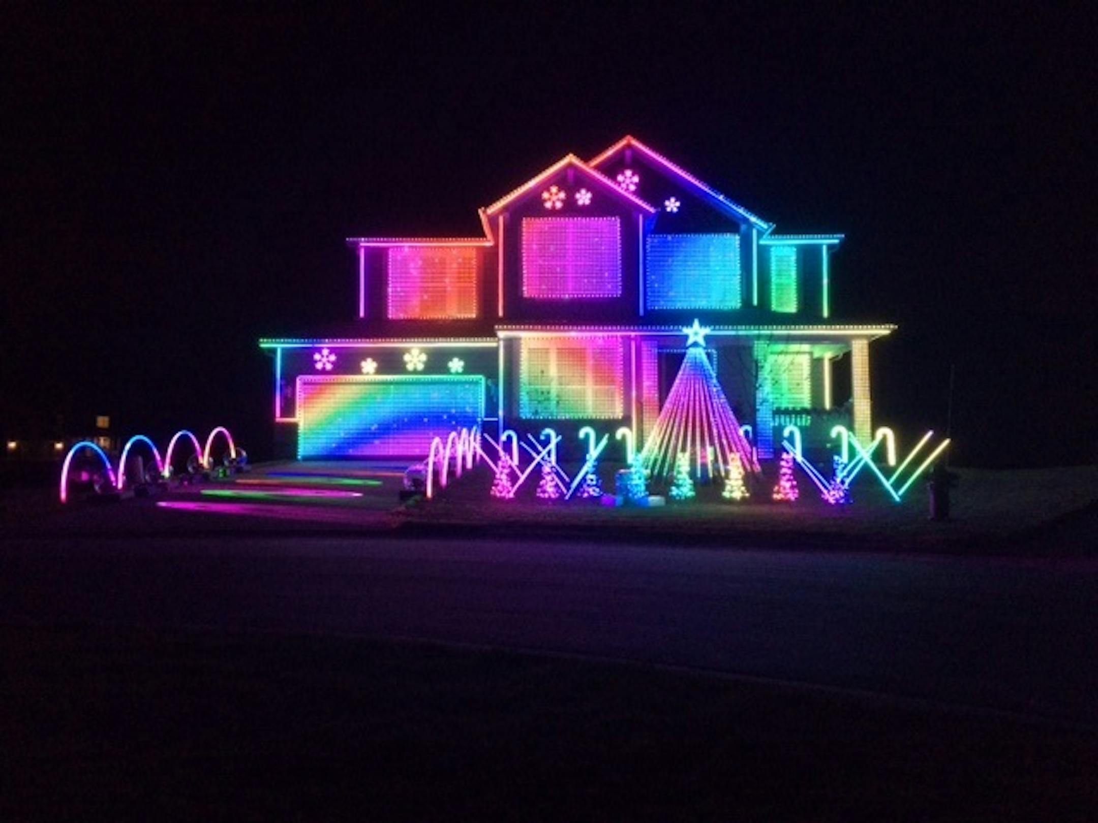 Provided by ABC's "Christmas Light Fight"