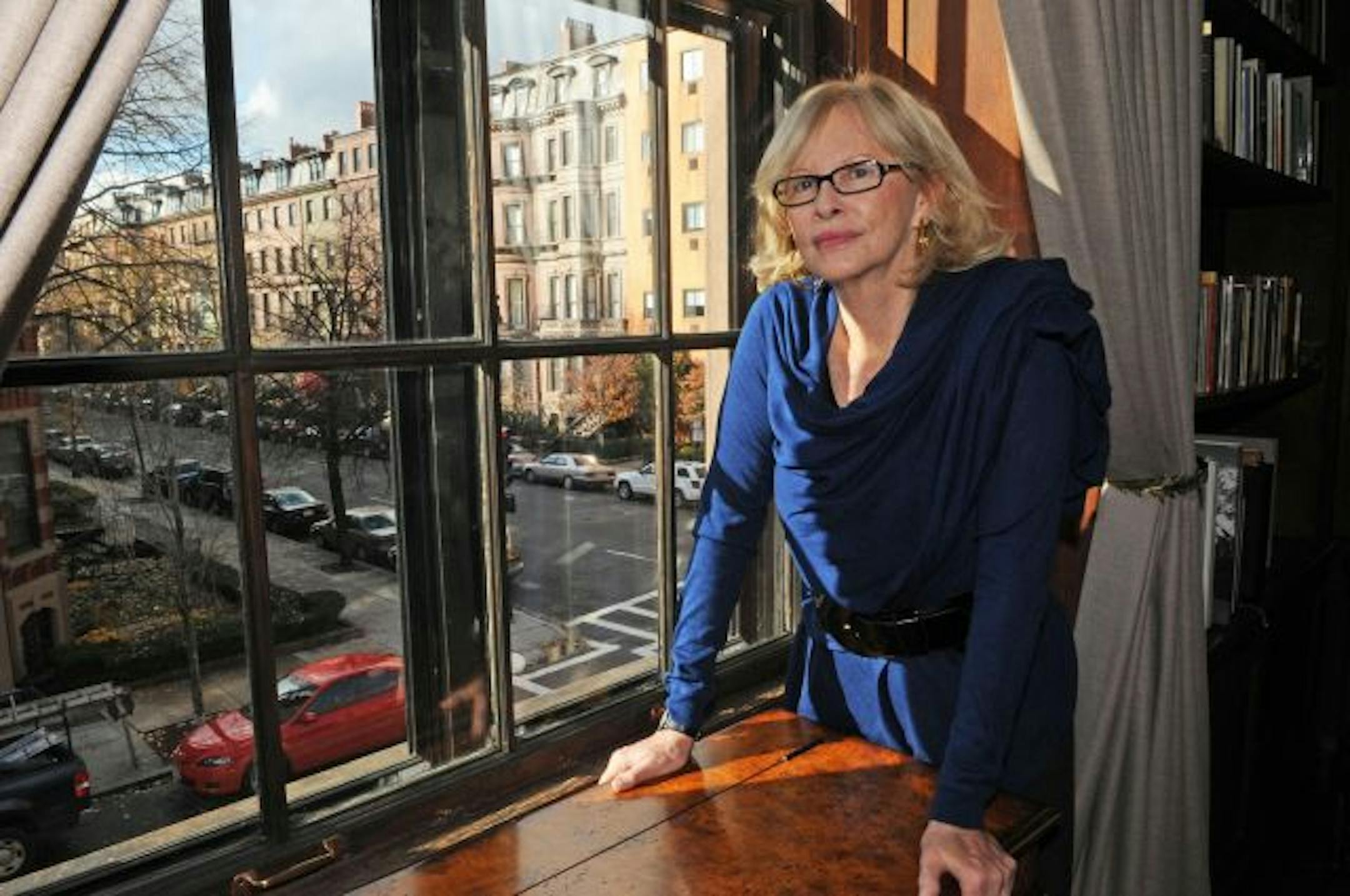 Boston author Anita Shreve in her apartment. November17, 2010.