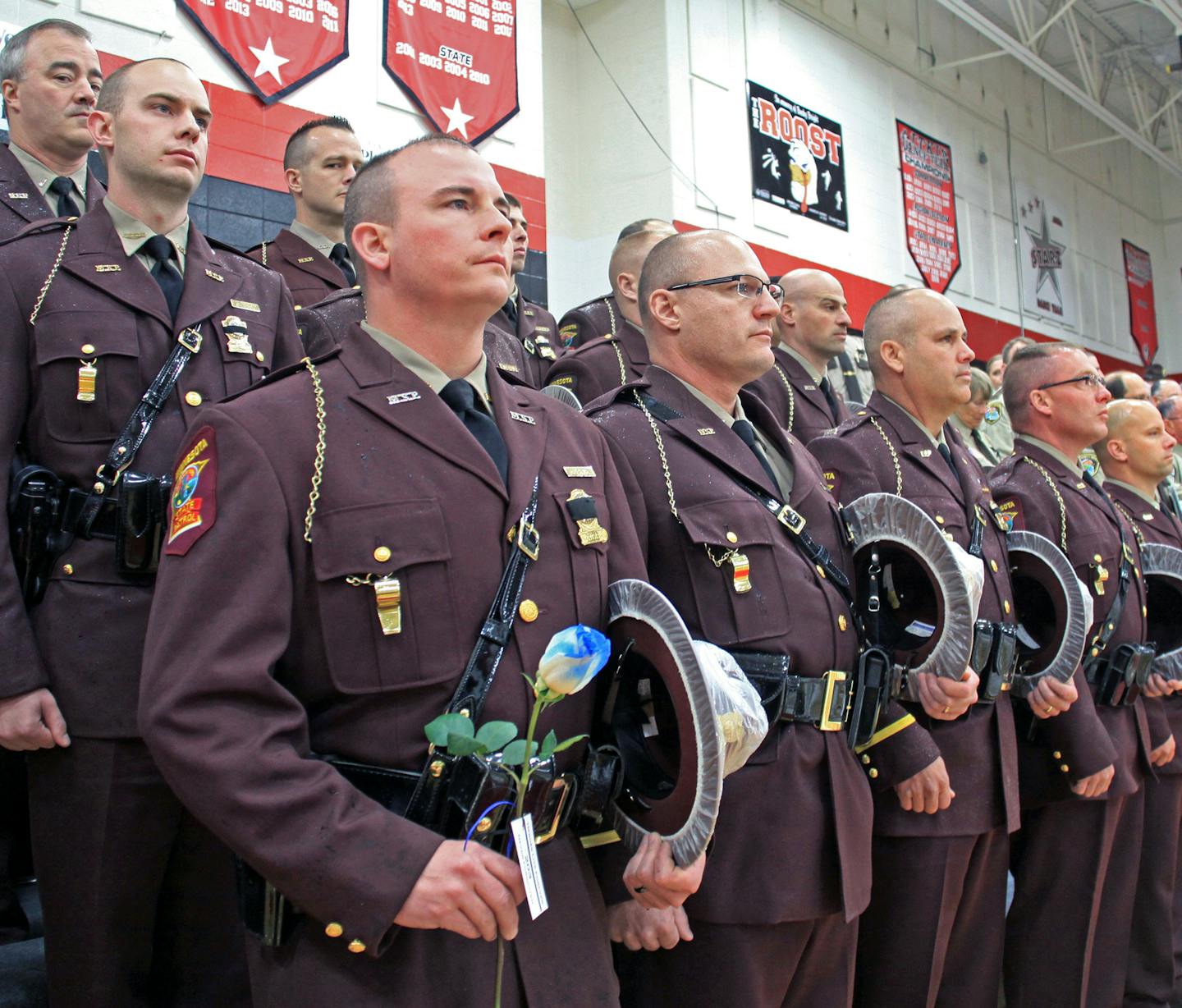 Thousands of law enforcement officers poured into Aitkin on a drizzly morning to bury one of their own, Deputy Steven M. Sandberg. ] POOL PHOTO BY JENNIFER LONGAECKER ORG XMIT: MIN1510231504003420