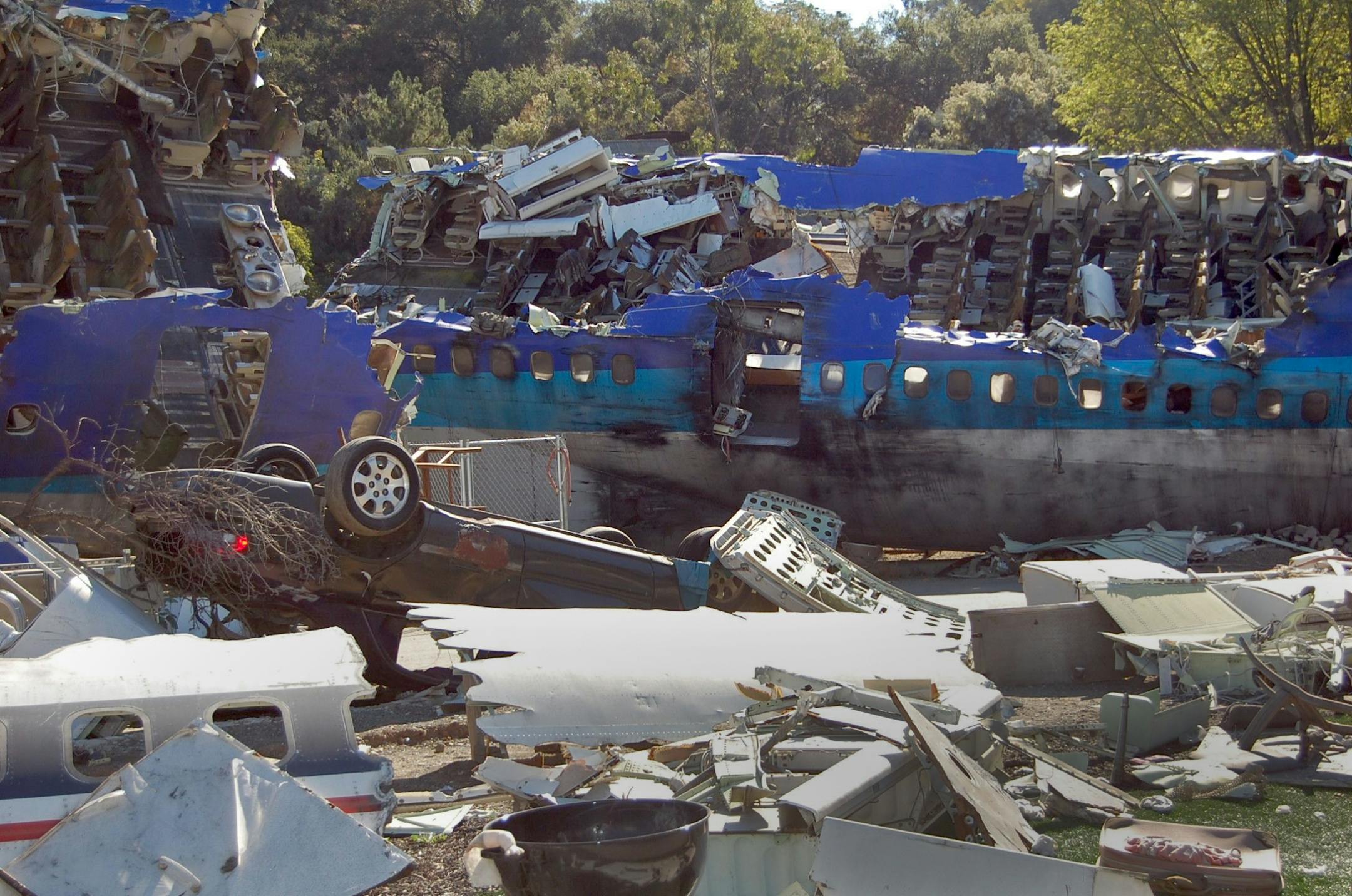 A crashed Boeing 747 used in Steven Spielberg's War of the Worlds is part of the backlot tour at Universal Studios Hollywood.