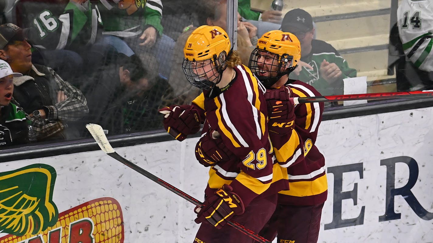 November 27, 2021 A NCAA men's hockey game between the Minnesota Gophers and the University of North Dakota Fighting Hawks at Ralph Engelstad Arena in Grand Forks, ND. By Russell Hons