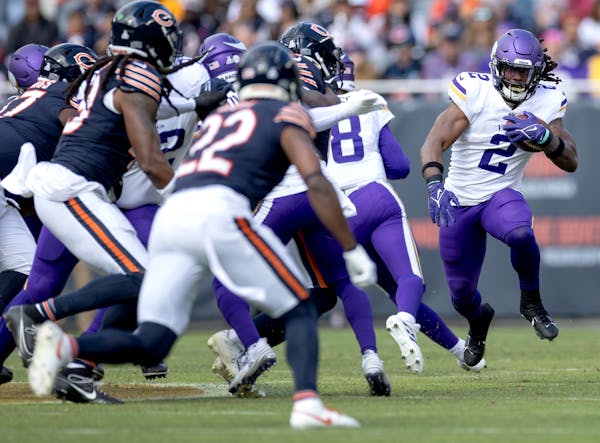 Alexander Mattison and the Vikings running game had trouble Sunday against the Bears. 