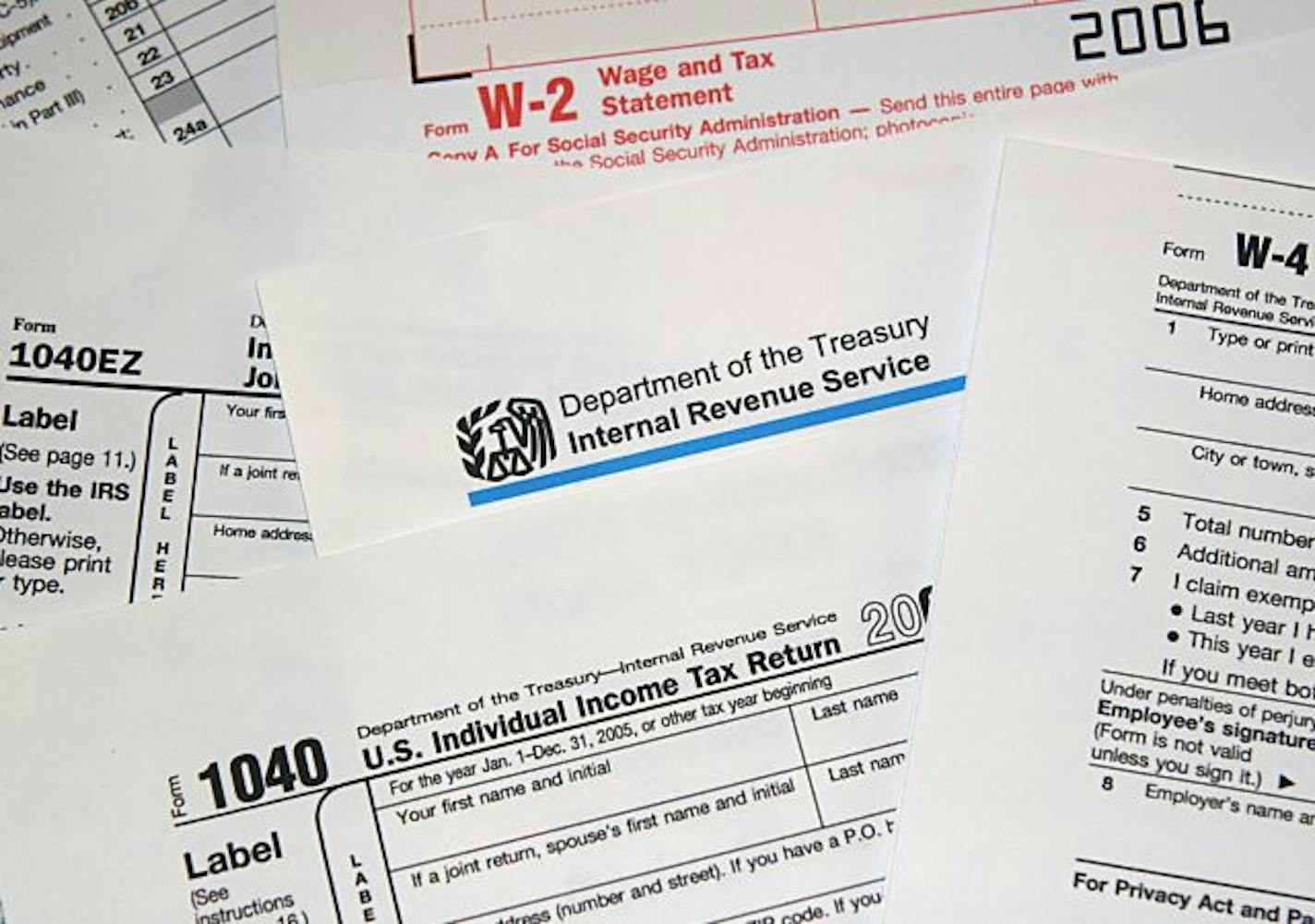 (FILES) This 24 March, 2006 photo shows US Internal Revenue Service (IRS) tax forms. More than 14,700 Americans with previously undisclosed offshore bank accounts have come forward to settle back taxes in response to an amnesty offer, US officials said November 17, 2009. The massive response came after US authorities made a voluntary disclosure program after having reached a settlement with Swiss banking giant UBS to reveal thousands of names of American clients. Under the program account owners