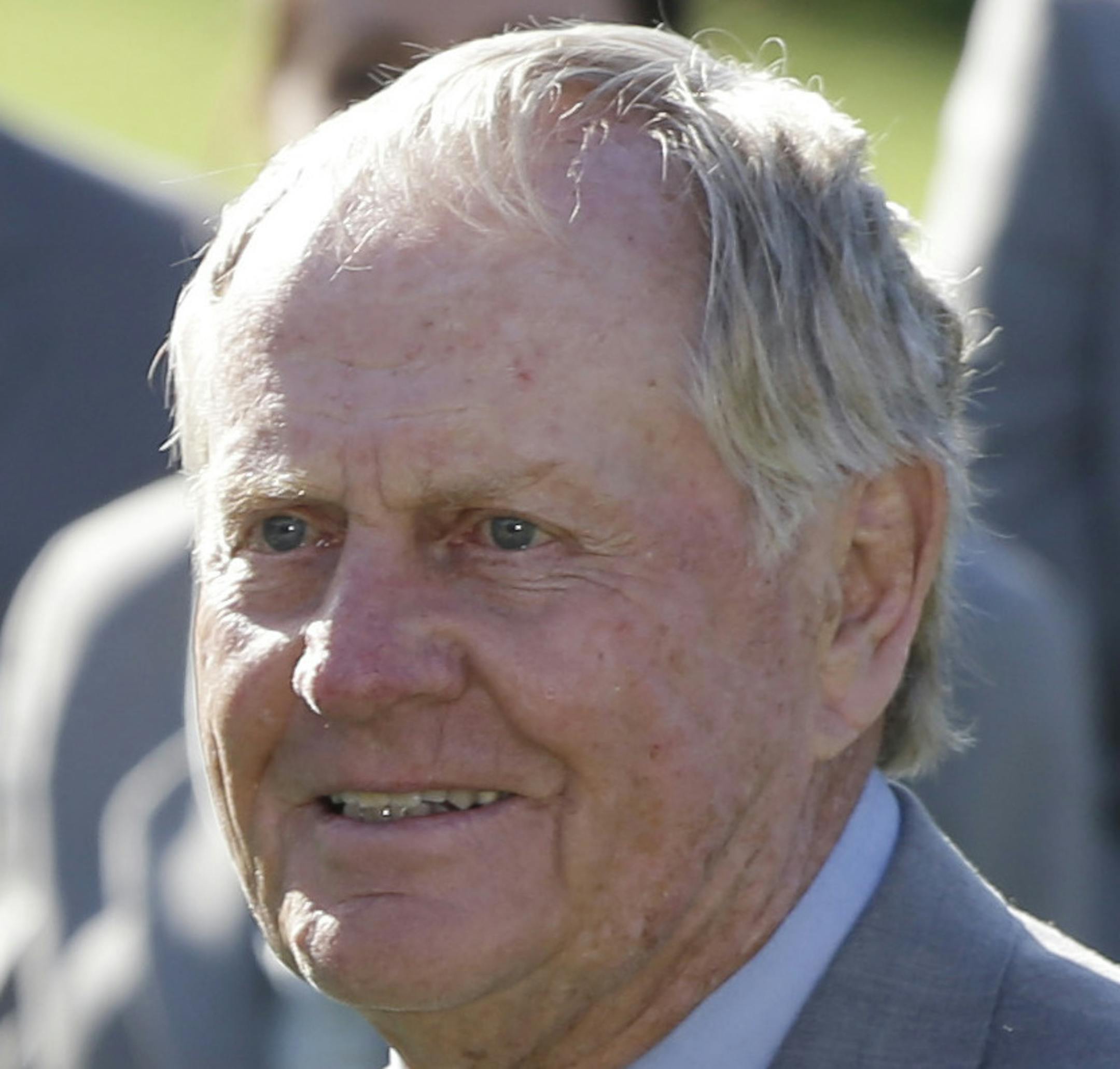 Jack Nicklaus presents the trophy to William McGirt after McGirt won the Memorial golf tournament in a playoff, Sunday, June 5, 2016, in Dublin, Ohio. (AP Photo/Darron Cummings)