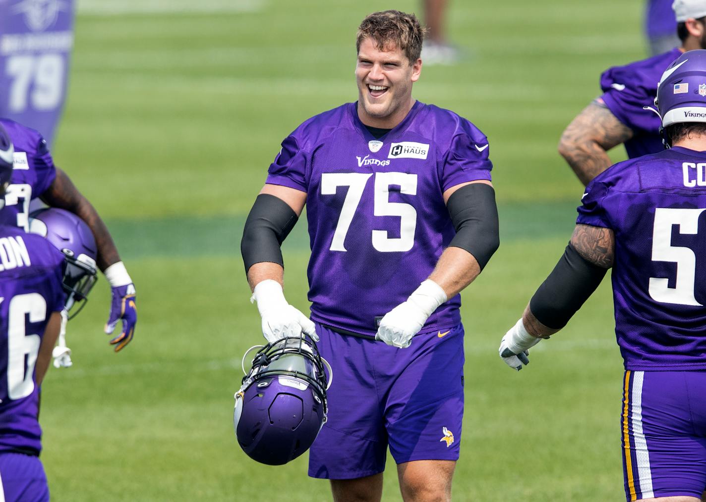 Minnesota Vikings offensive lineman Brian O'Neill (75).