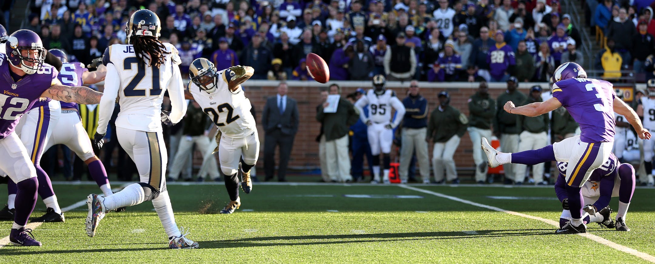 Minnesota Vikings kicker Blair Walsh (3) kicked a 40 yard wining field goal Sunday November 8, 2015 in Minneapolis, MN. ] The Minnesota Vikings beat the St. Louis Rams 21-18 in overtime at TCF Bank Stadium. Jerry Holt/ Jerry.Holt@Startribune.comSunday