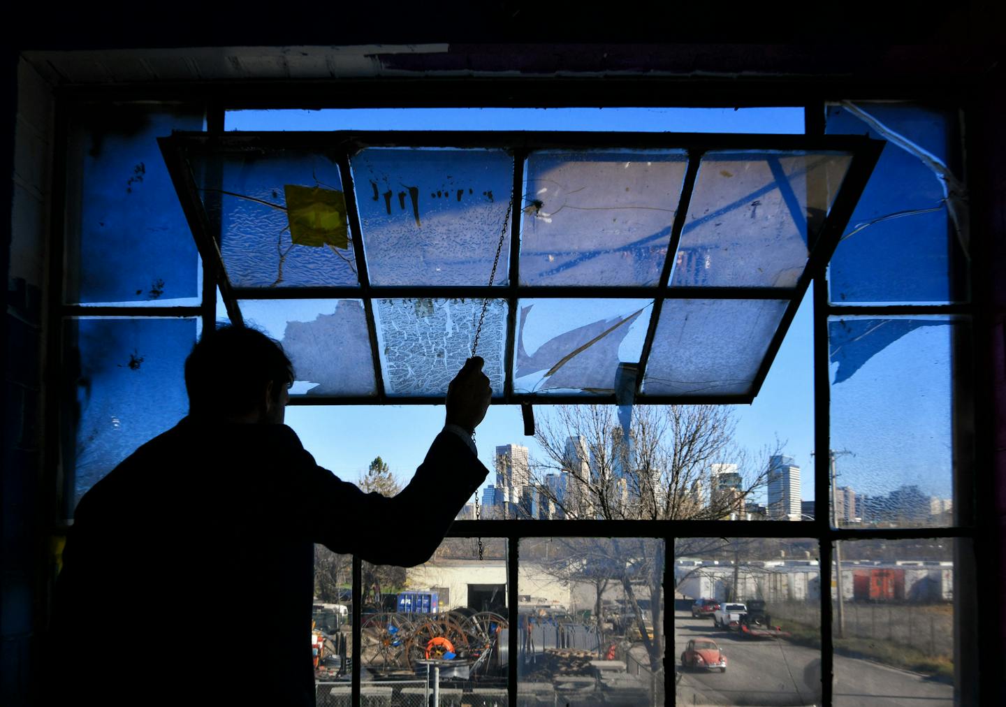 The long vacant Leef cleaning complex has an excellent view of downtown Minneapolis. ] GLEN STUBBE * gstubbe@startribune.com Friday, November 4, 2016 A long-neglected corridor plagued by industrial pollution and groundwater issues is getting a new look from developers. The portion of Glenwood Avenue just west of International Market Square is popping with new activity. Wellington Management is proposing an office-housing development on the old Leef cleaning complex and CPED is putting long-vacan