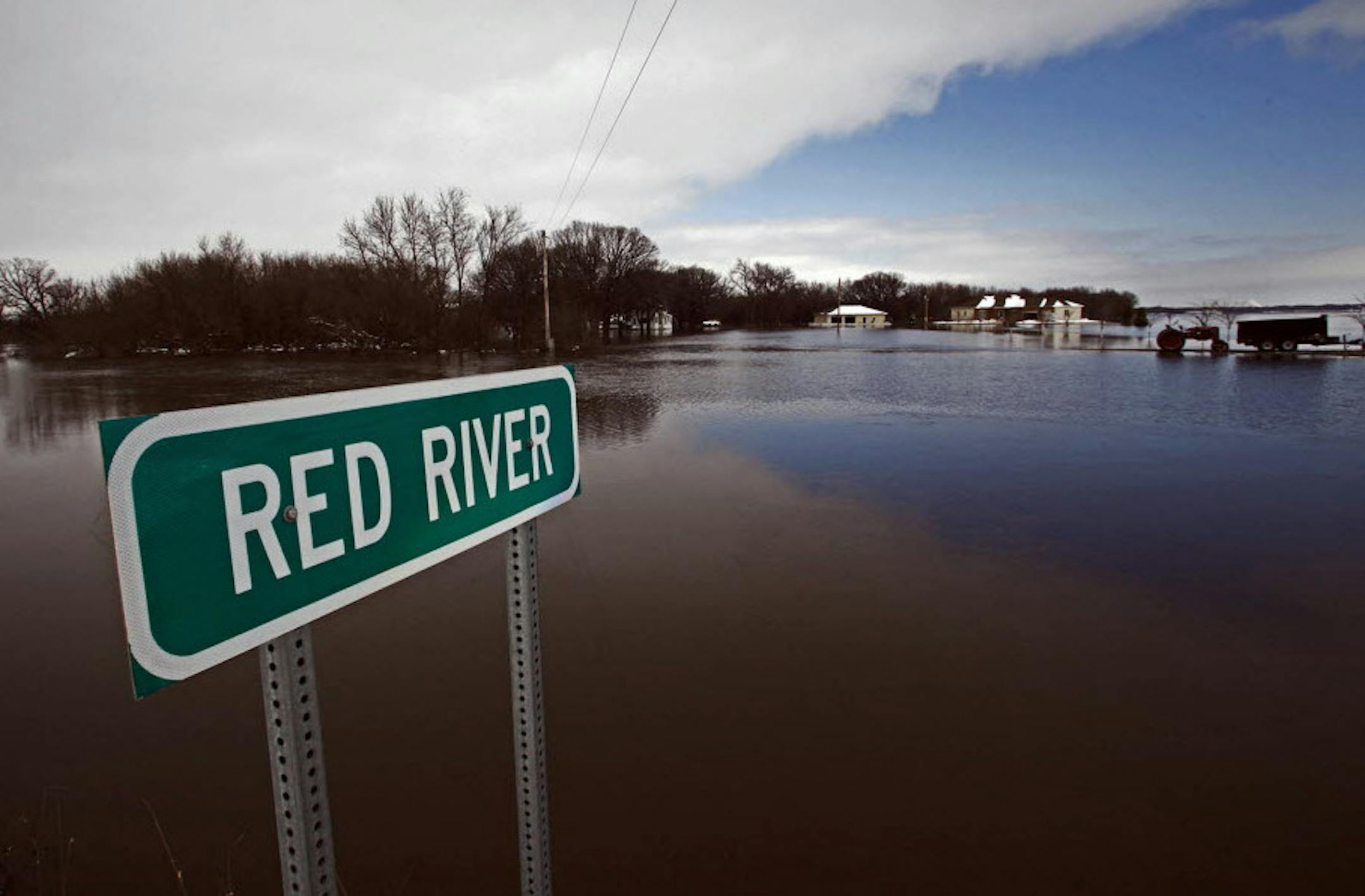 Minnesota wants North Dakota to hold off on any plans for a massive flood control project on the Red River until the state completes an environmental review. ORG XMIT: MIN1408061831533420
