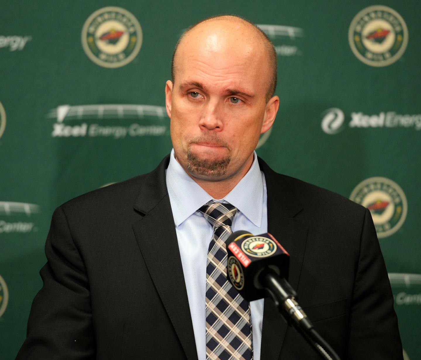 Former Minnesota Wild head coach Mike Yeo was visibly frustrated during a news conference following a 4-2 loss to the Boston Bruins on Saturday.