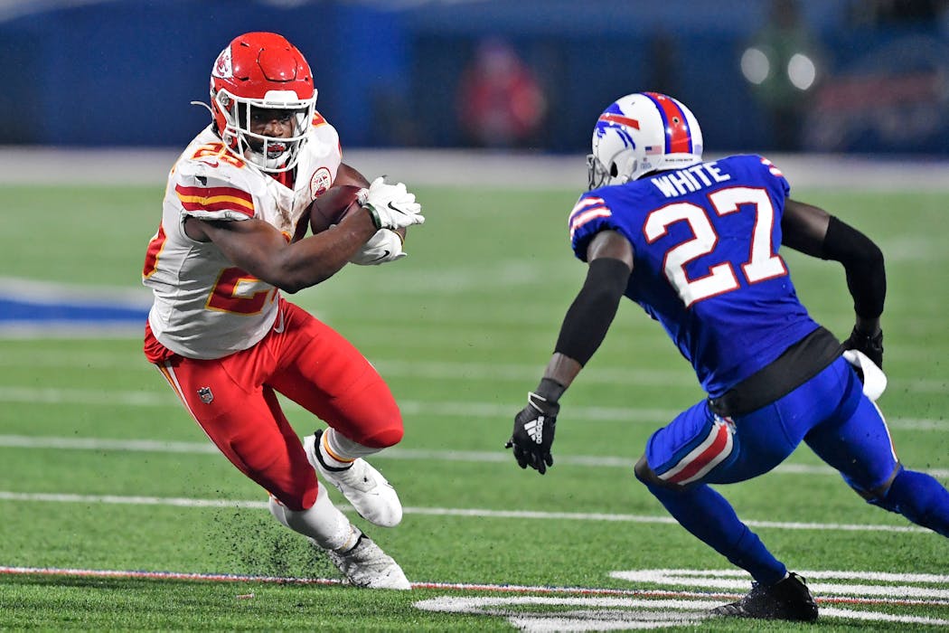 Clyde Edwards-Helaire, left, had 161 rushing yards against the Bills in Week 6.