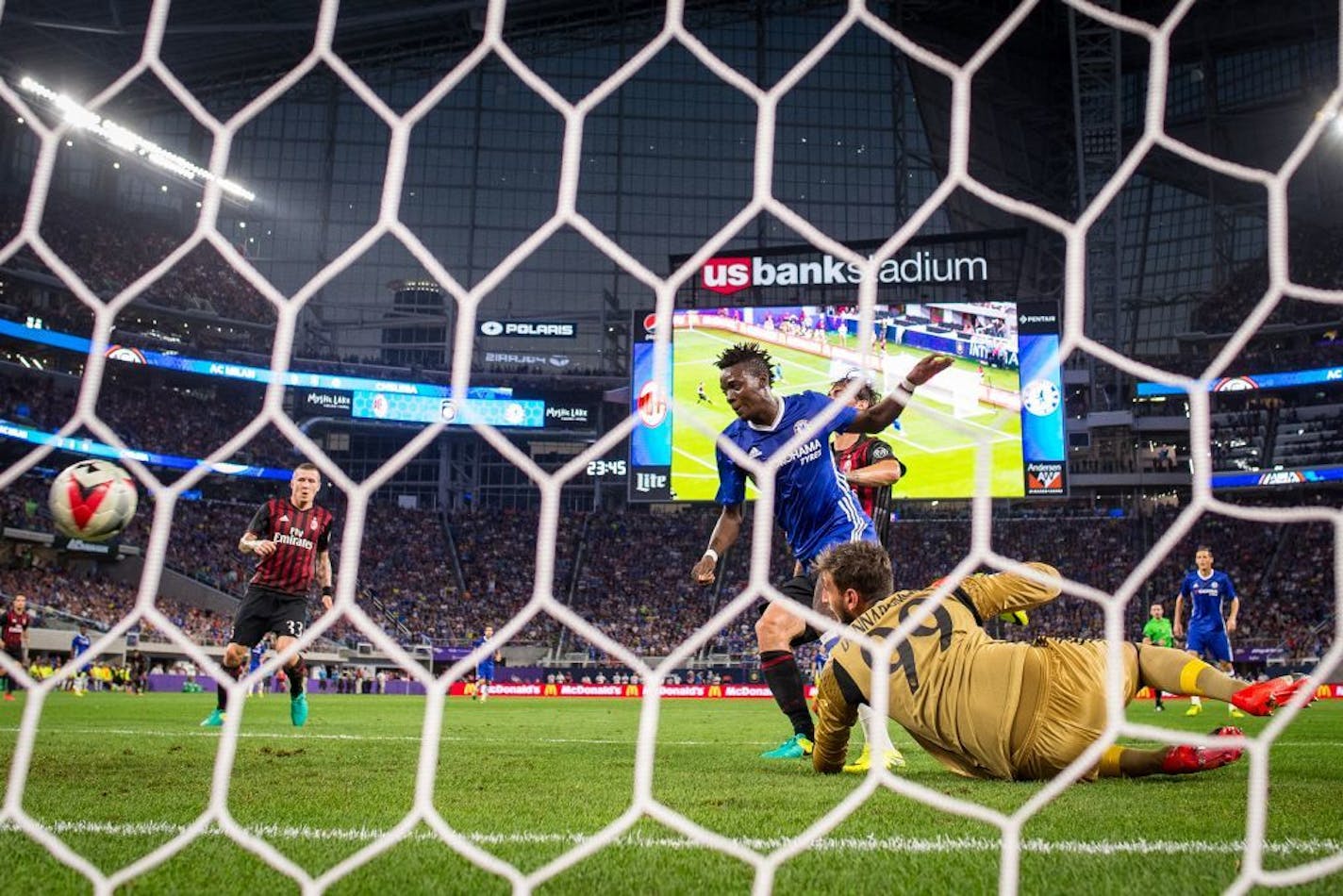 AC Milan goalkeeper Gianluigi Donnarumma watched as Chelsea forward Bertrand Traore scored off a header in the first half Wednesday night. at U.S. Bank Stadium.