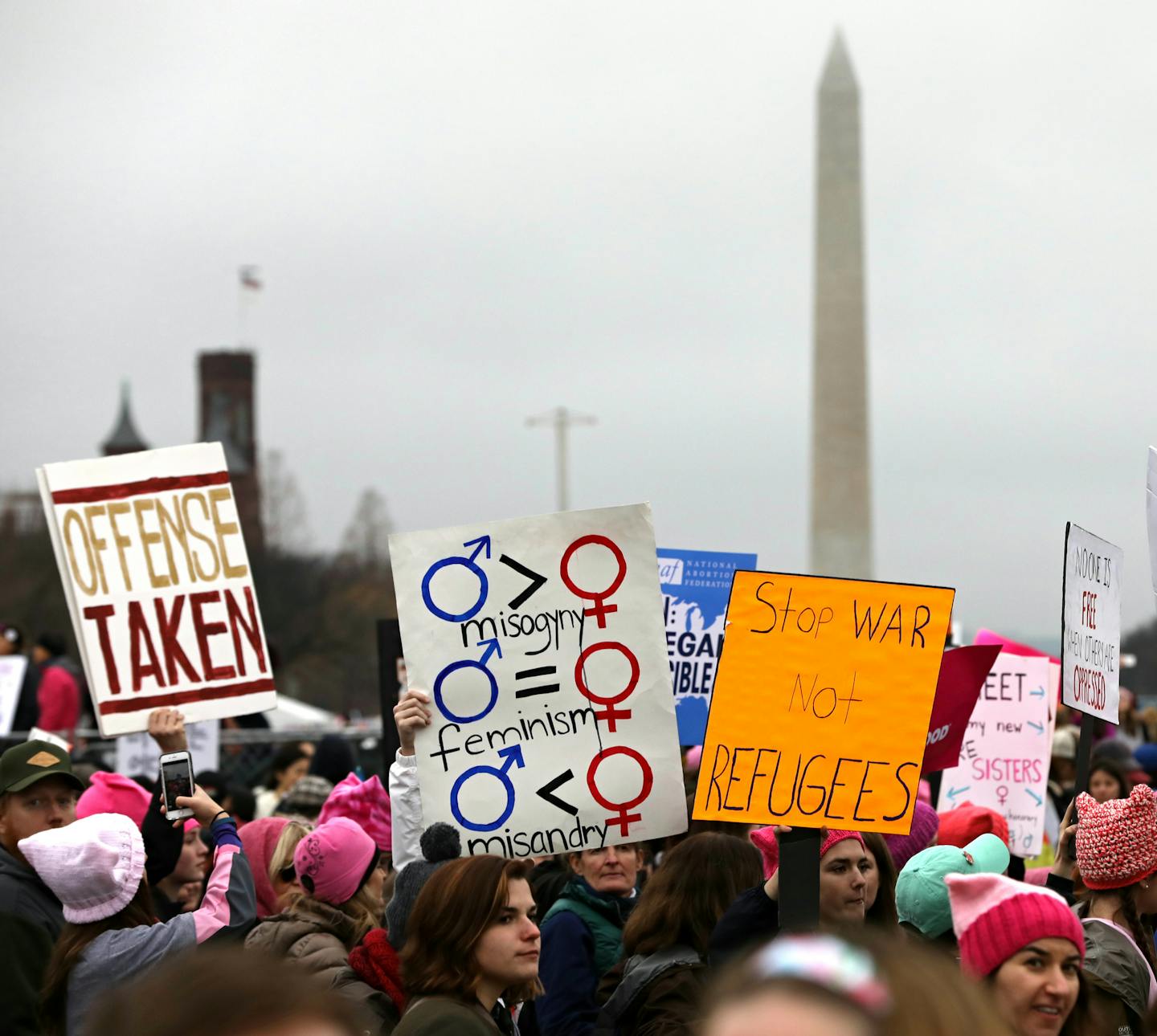 Marchers walked past rhe Lincoln memorial at the Women's March in Washington in Washington D.C., on Saturday, January 21, 2017. ] RENEE JONES SCHNEIDER * reneejones@startribune.com. 100s of Minnesotans came to D.C. For the Women's March on Washington.