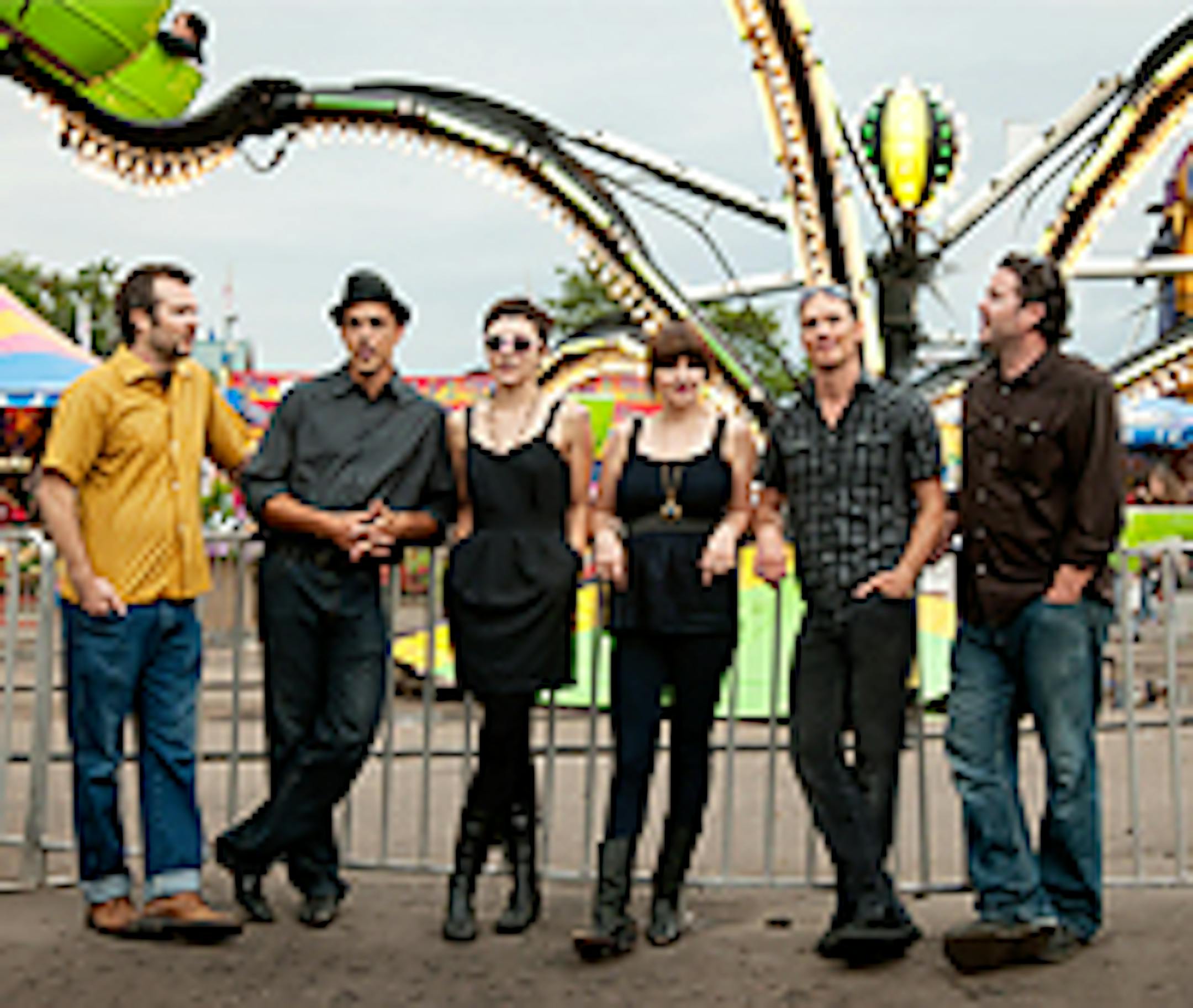 With four babies and two deaths, Roma di Luna has faced life's full roller coaster making a new CD.