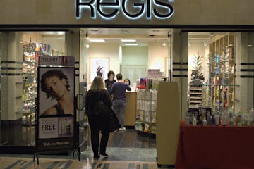 Shown in this file photo is the Regis salon in downtown Minneapolis. (DAVID BREWSTER/STar Tribune)