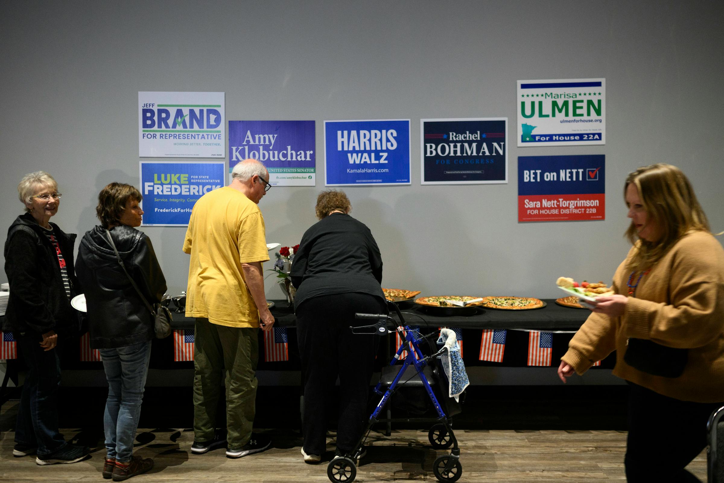 Anxiety and optimism in Mankato as Democrats gather in Walz territory 