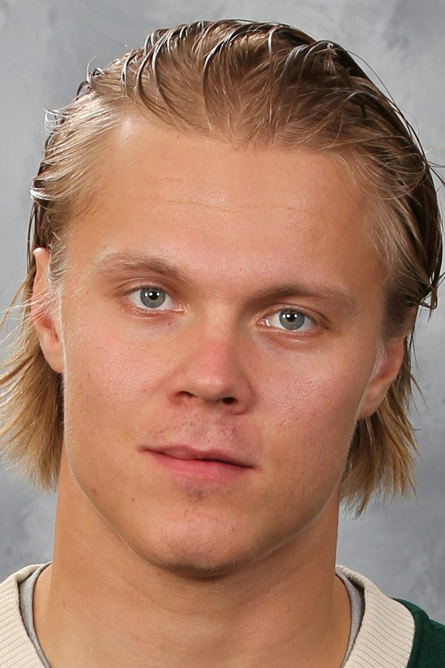 ST. PAUL, MN - SEPTEMBER 17: Mikael Granlund #64 of the Minnesota Wild poses for his official headshot for the 2015-2016 season on September 17, 2015 at the Xcel Energy Center in St. Paul, Minnesota. (Andy King/NHLI via Getty Images) *** Local Caption *** Mikael Granlund ORG XMIT: 570172171