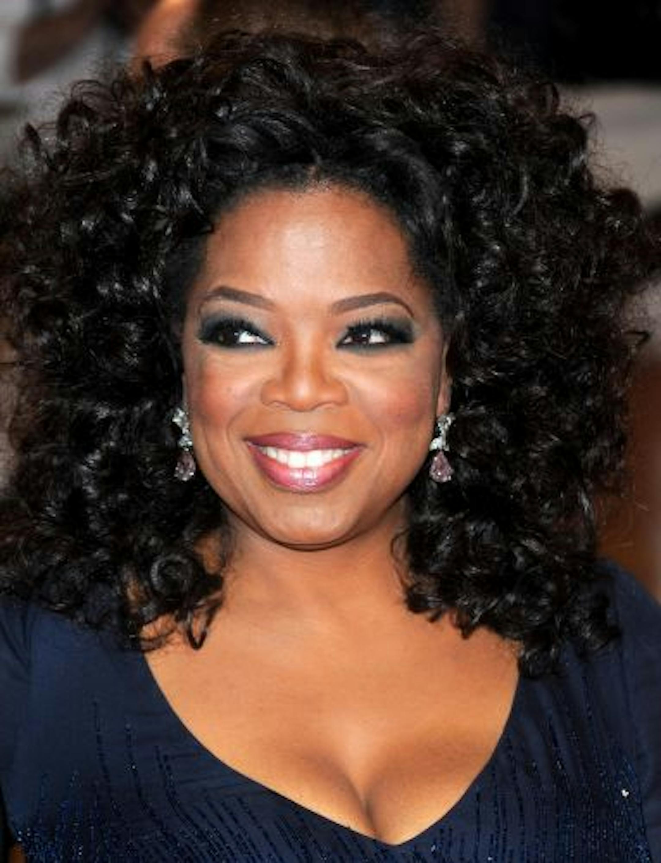 FILE - In this May 3, 2010 file photo, Oprah Winfrey arrives at the Metropolitan Museum of Art Costume Institute gala in New York.