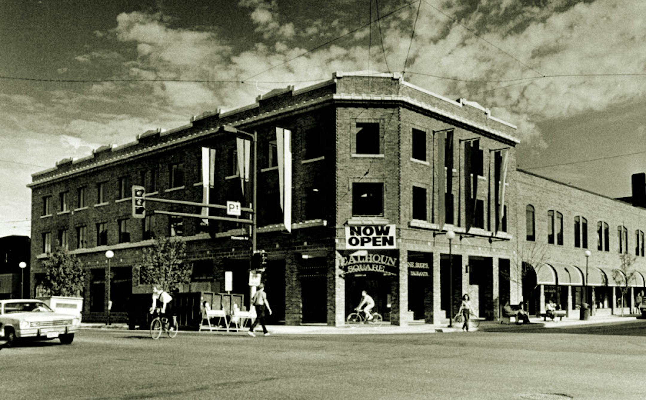 June 6, 1984 Calhoun Square