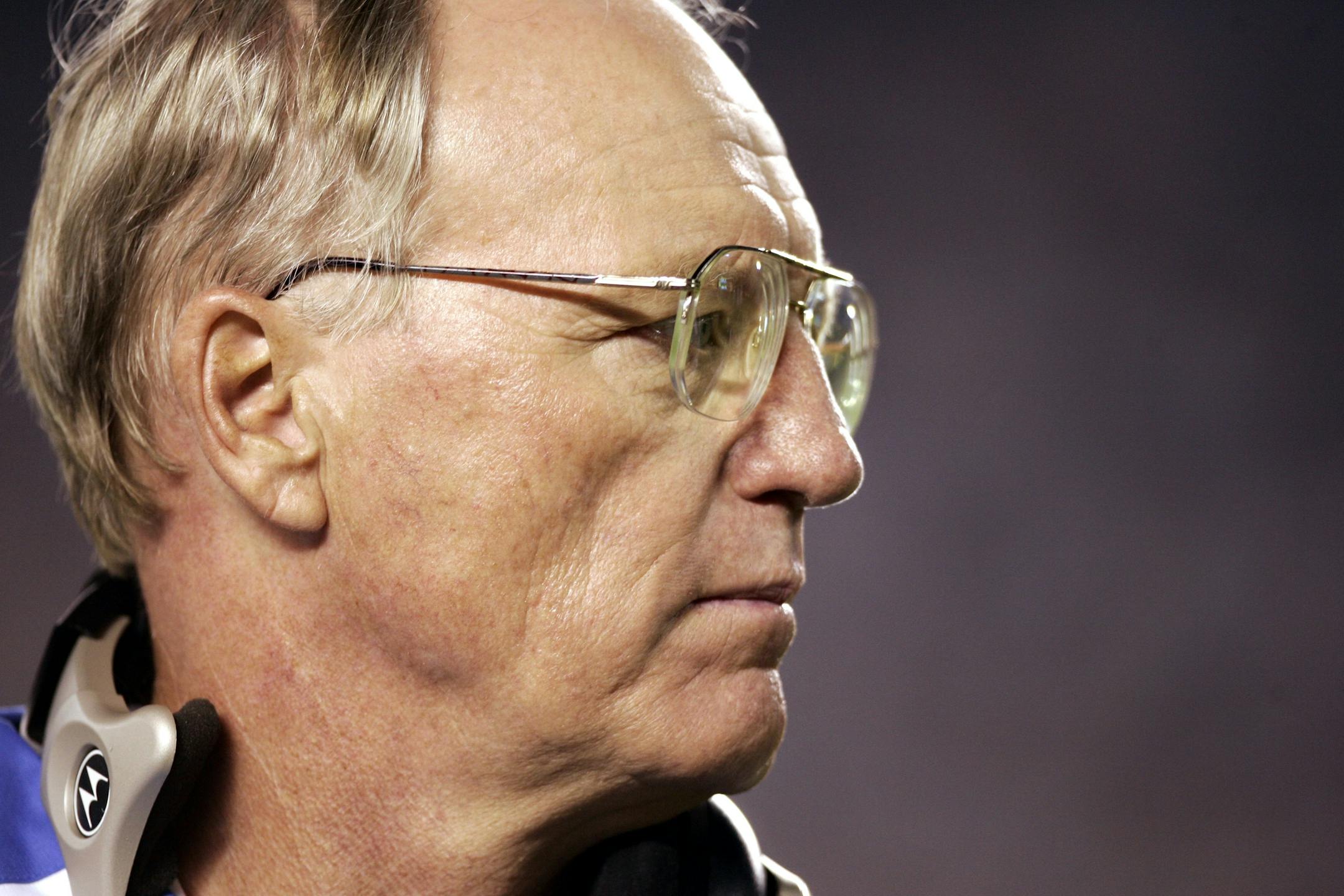 SAN DIEGO - OCTOBER 8: Head coach Marty Schottenheimer of the San Diego Chargers watches the game against the Pittsburgh Steelers on October 8, 2006 at Qualcomm Park in San Diego, California. The Chargers won 23-13.