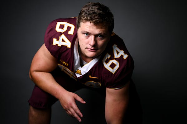 Gophers offensive lineman Conner Olson