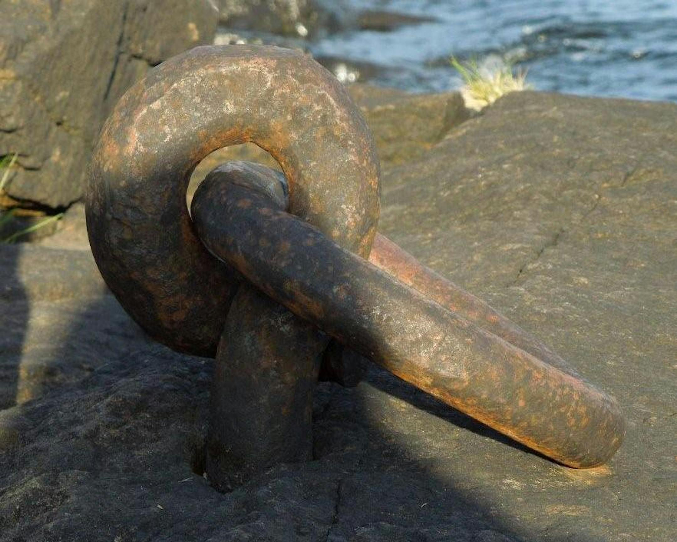 One of the shoreline's iron rings (mentioned in the copy)