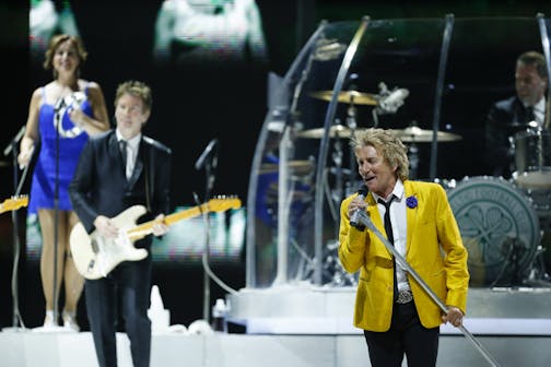 Rod Stewart early in his set Sunday night at Xcel Energy Center.