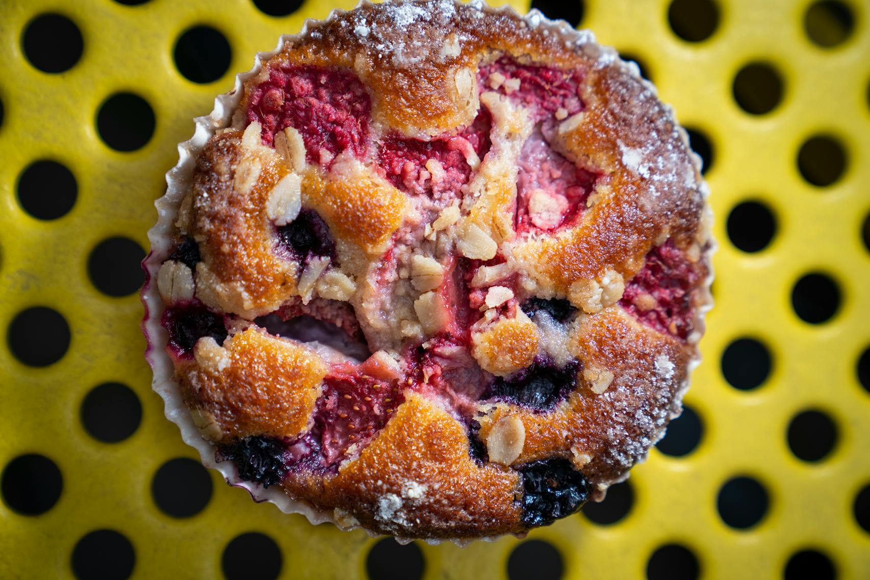 Farmer’s Berry Crumble from Minnesota Farmer’s Union Coffee Shop. The new foods of the 2023 Minnesota State Fair photographed on the first day of the fair in Falcon Heights, Minn. on Tuesday, Aug. 8, 2023. ] LEILA NAVIDI • leila.navidi@startribune.com