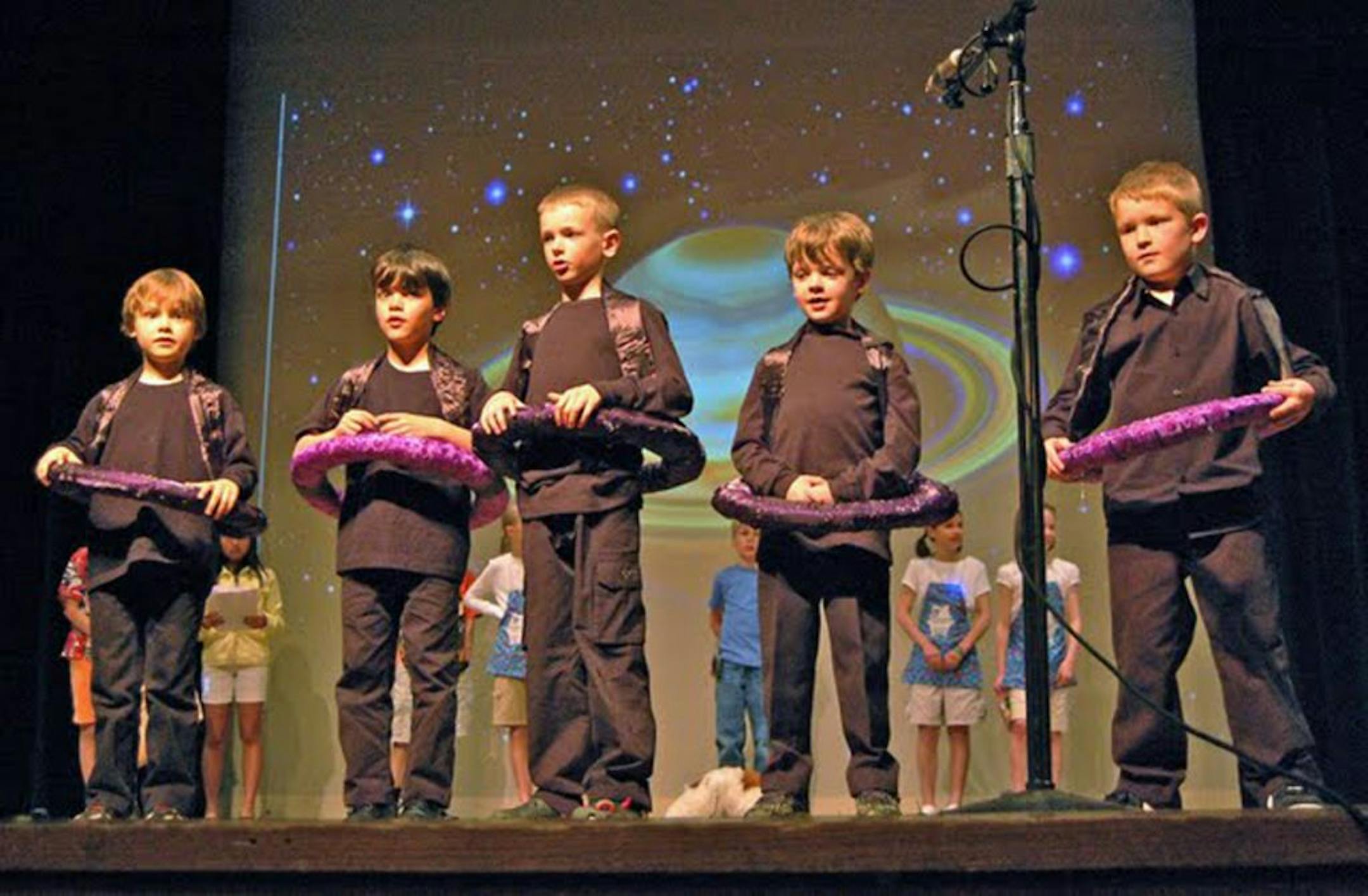 Vacation on Mars, Saturn rings