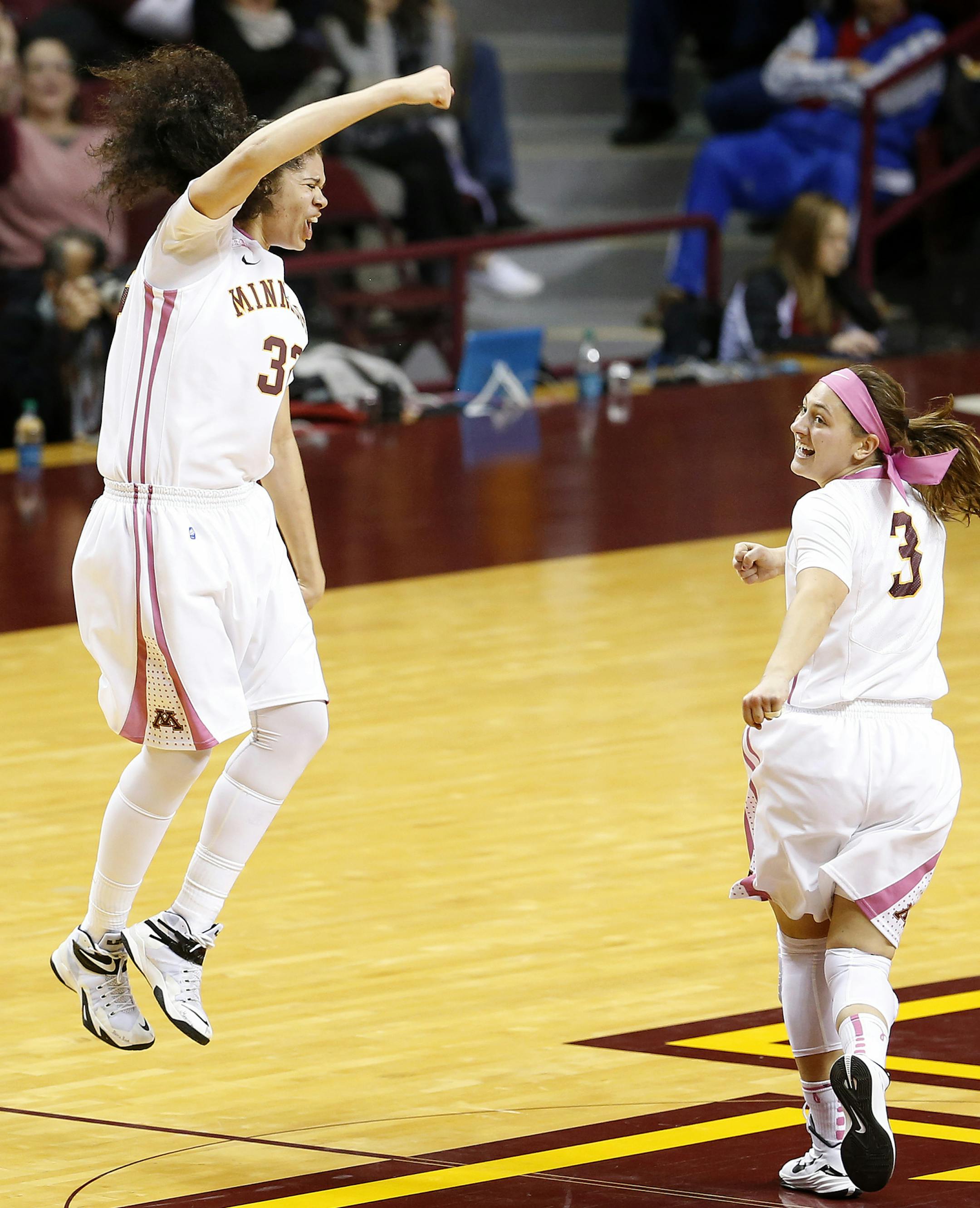 Amanda Zahui B. (32) celebrated after scoring in the final seconds of the first half. ] CARLOS GONZALEZ cgonzalez@startribune.com, February 8, 2015, Minneapolis, Minn., Williams Arena, NCAA womens basketball, University of Minnesota Gophers vs. Michigan State Spartans