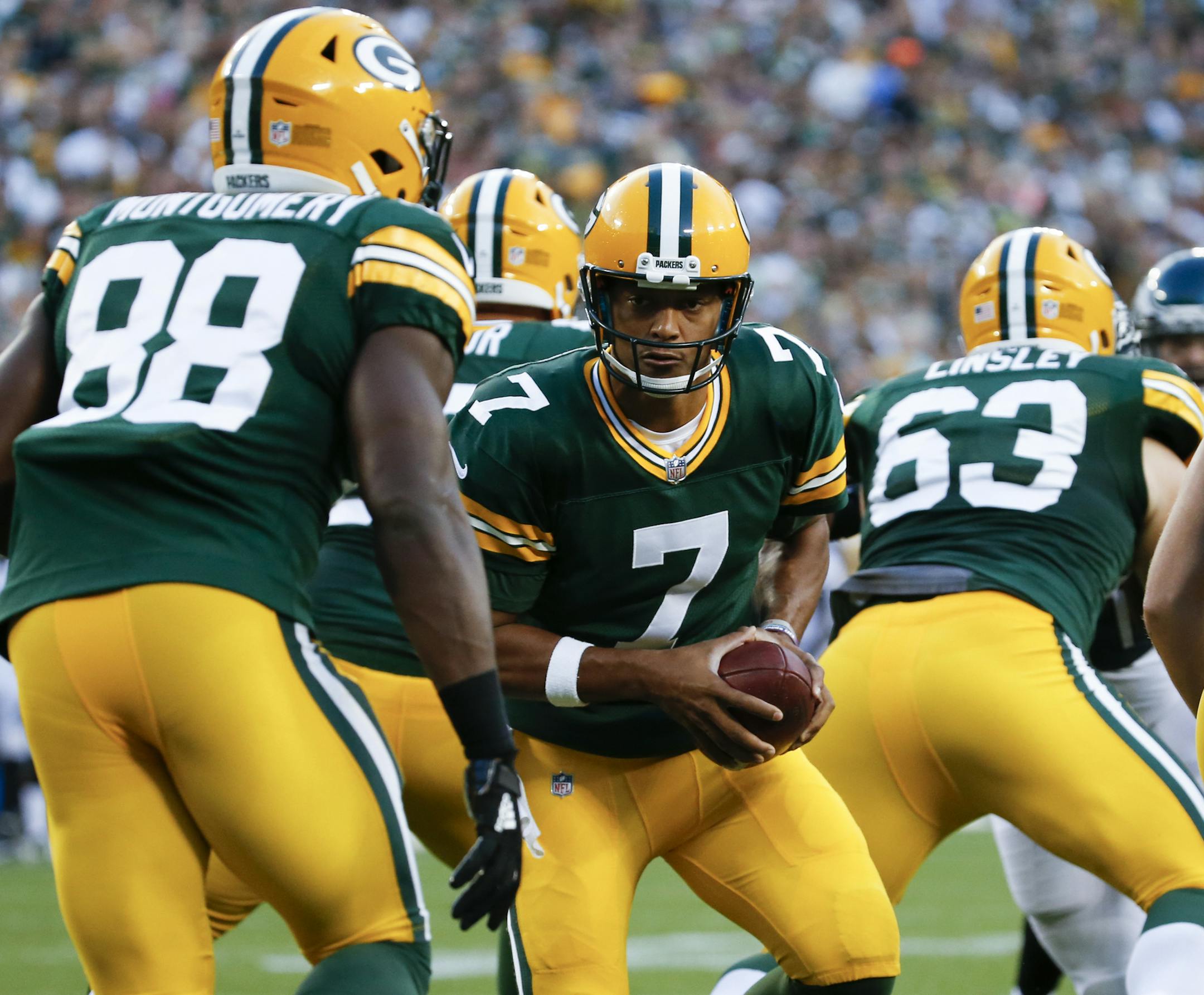 Green Bay Packers' Brett Hundley drops back during the first half of a preseason NFL football game against the Philadelphia Eagles Thursday, Aug. 10, 2017, in Green Bay, Wis. (AP Photo/Mike Roemer)