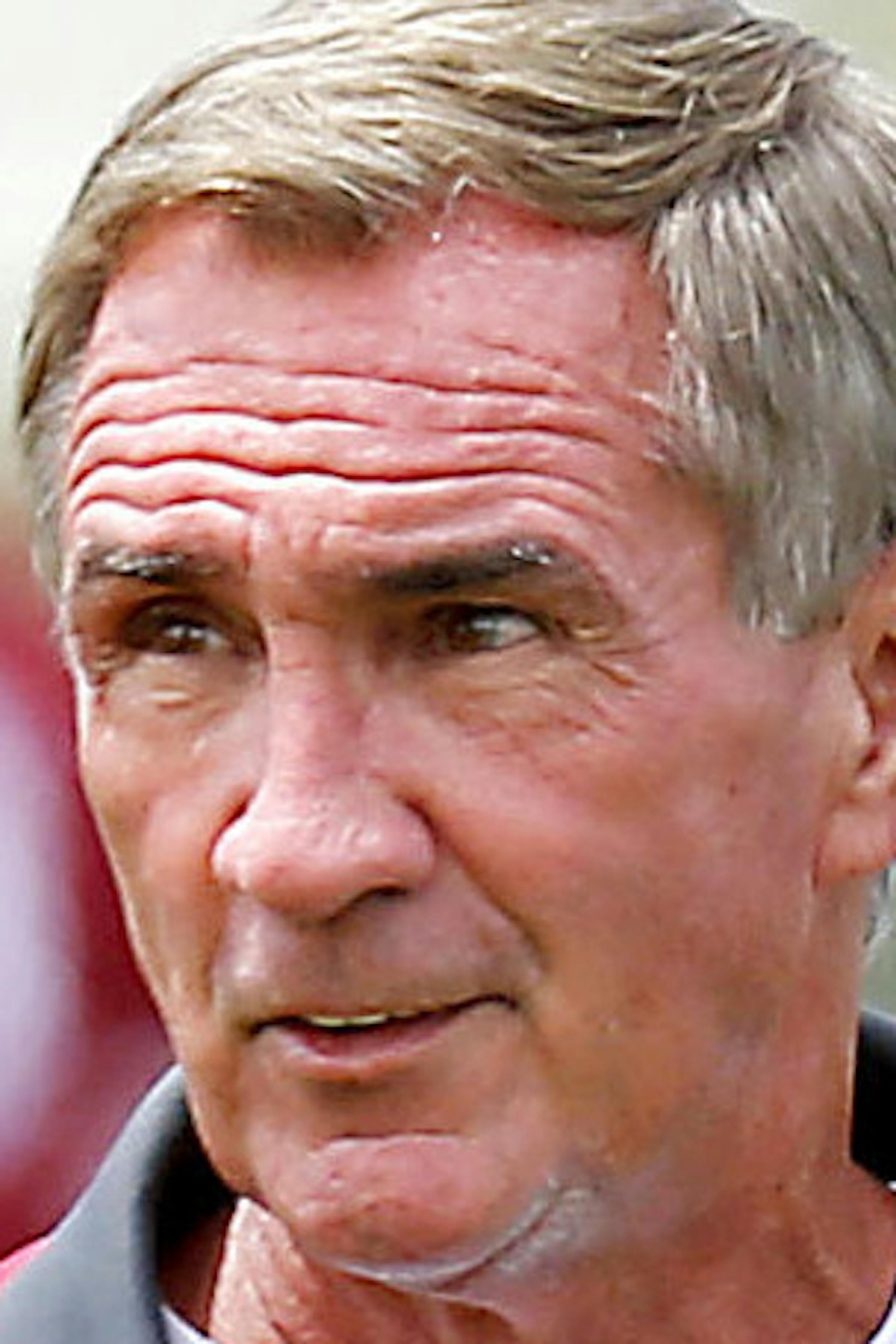 Washington Redskins quarterback Robert Griffin III, left, and head coach Mike Shanahan talk during practice at their NFL football practice at the team's training facility in Richmond, Va., Thursday, Aug. 15, 2013. (AP Photo/Richmond Times-Dispatch, Mark Gormus)