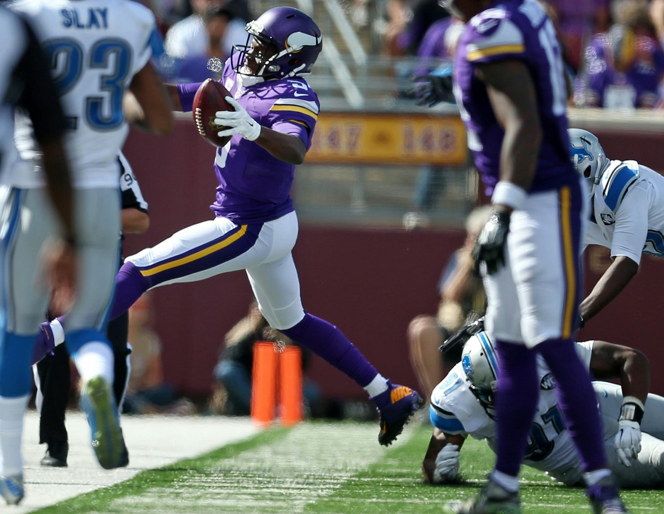 Minnesota Vikings quarterback Teddy Bridgewater (5) was just short of a first down in the forth quarter at TCF Bank Stadium Sunday September 20, 2015 in Minneapolis , MN.