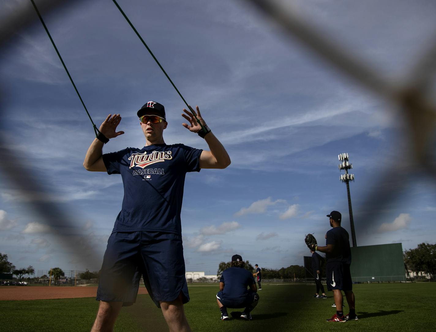 Minnesota Twins pitcher Sean Poppen stretched out before a workout on Tuesday. ] CARLOS GONZALEZ &#x2022; cgonzalez@startribune.com &#x2013; Fort Myers, FL &#x2013; February 11, 2020, CenturyLink Sports Complex, Hammond Stadium, Minnesota Twins, Spring Training