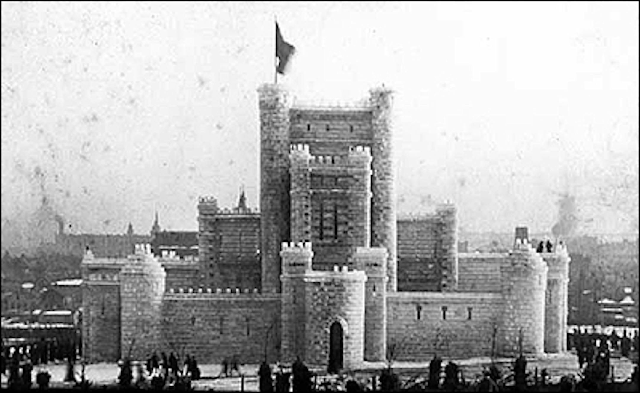 Winter Carnival ice palace, Central Park, St. Paul Photographer: Allen Swain Photograph Collection, Cabinet photograph 1886 Location no. MR2.9 SP9.1 1886 r25 Negative no. 47518