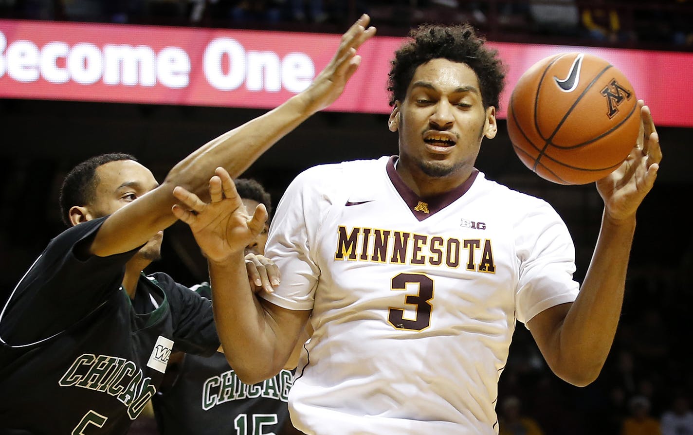 Gophers freshman Jordan Murphy