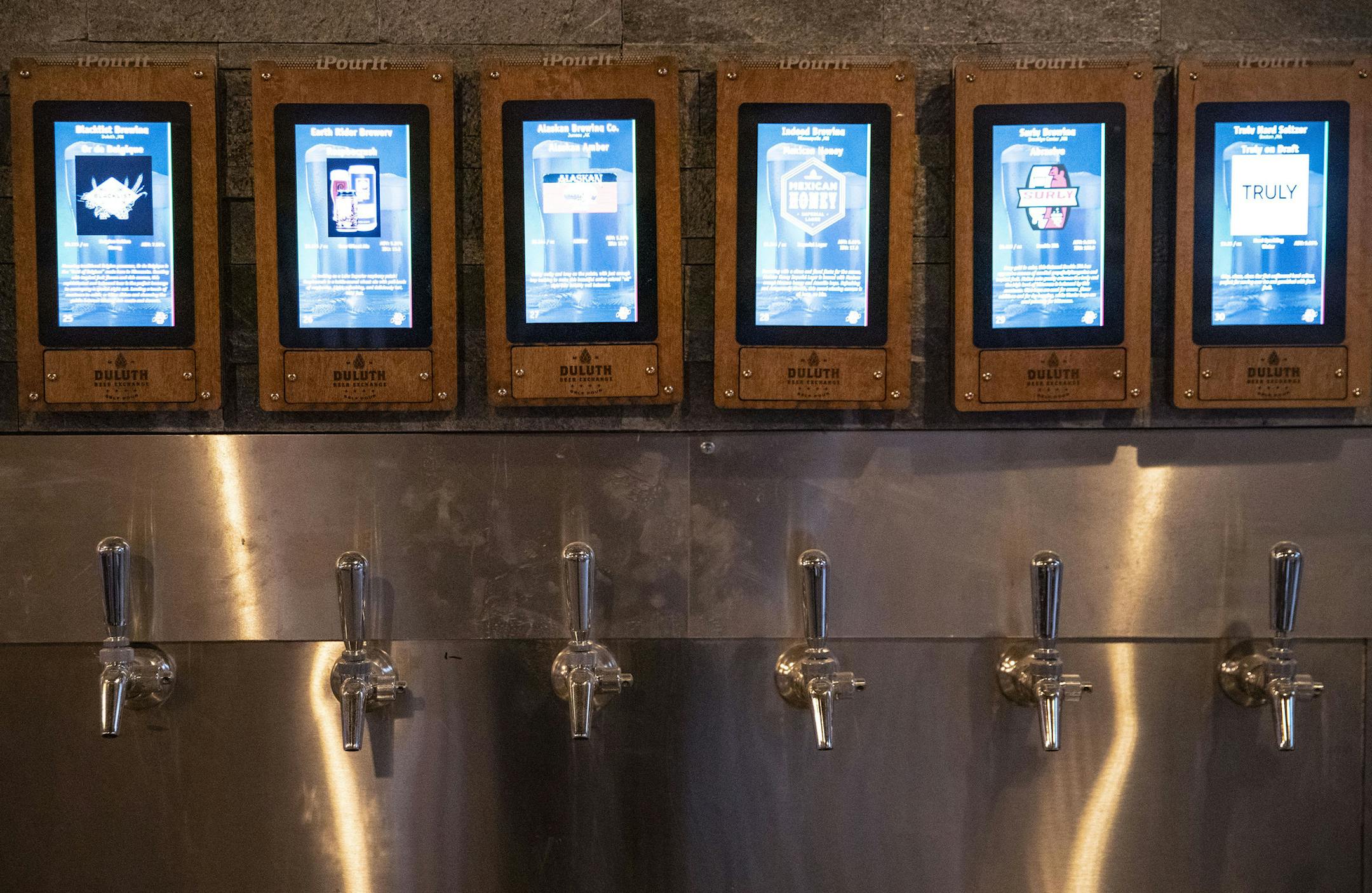 Duluth Beer Exchange was still installing televisions in late December in preparation for opening day. 40 pour-your-own taps of beer, wine and ciders are featured at all times. ]
ALEX KORMANN • alex.kormann@startribune.com Duluth Beer Exchange, a pour-your-own beer spot, will open soon in Lincoln Park around the New Year. It will have 40 pour-your-own taps including beer, wine, ciders and more.
