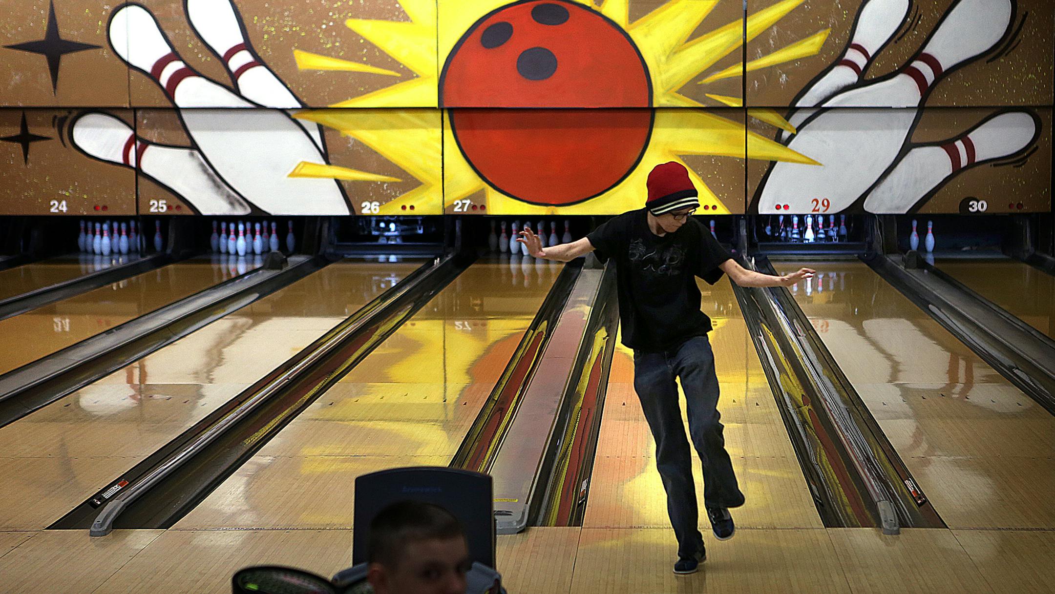 Peter Tolle, 15, celebrated after he knocked down all of the pins after a second delivery in his turn to bowl. ] JIM GEHRZ‚Ä¢jgehrz@startribune.com (JIM GEHRZ/STAR TRIBUNE) / March 19, 2013 / 12:30 PM Minneapolis, MN ‚Äì BACKGROUND INFORMATION: More than 100 students from Minneapolis South High School gathered at Memory Lanes to apply an earlier lesson in the physics of bowling to the test. The 9th graders first attended morning classes in which they rotated thr