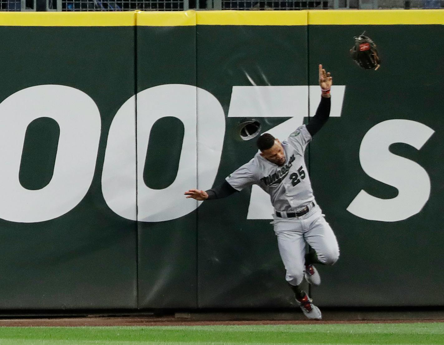 Twins center fielder Byron Buxton