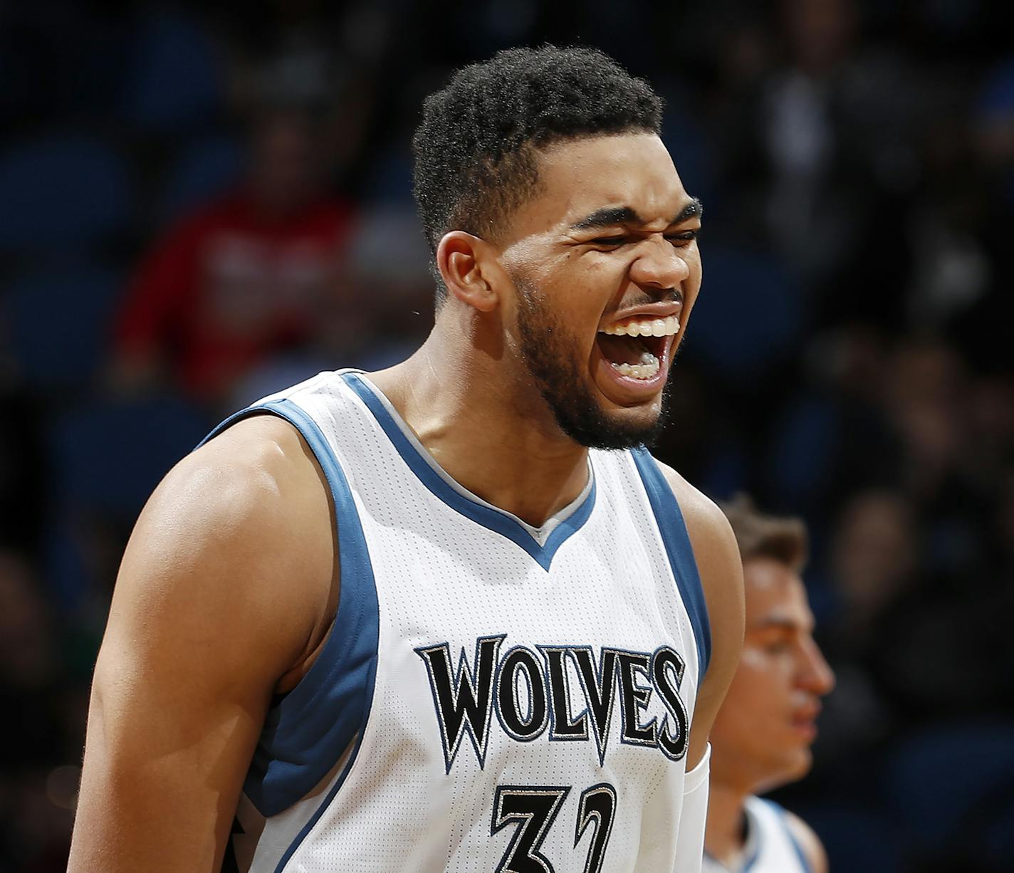 Minnesota Timberwolves Karl-Anthony Towns (32). ] CARLOS GONZALEZ cgonzalez@startribune.com - November 3, 2016, Minneapolis, MN, Target Center, NBA, Minnesota Timberwolves vs. Denver Nuggets