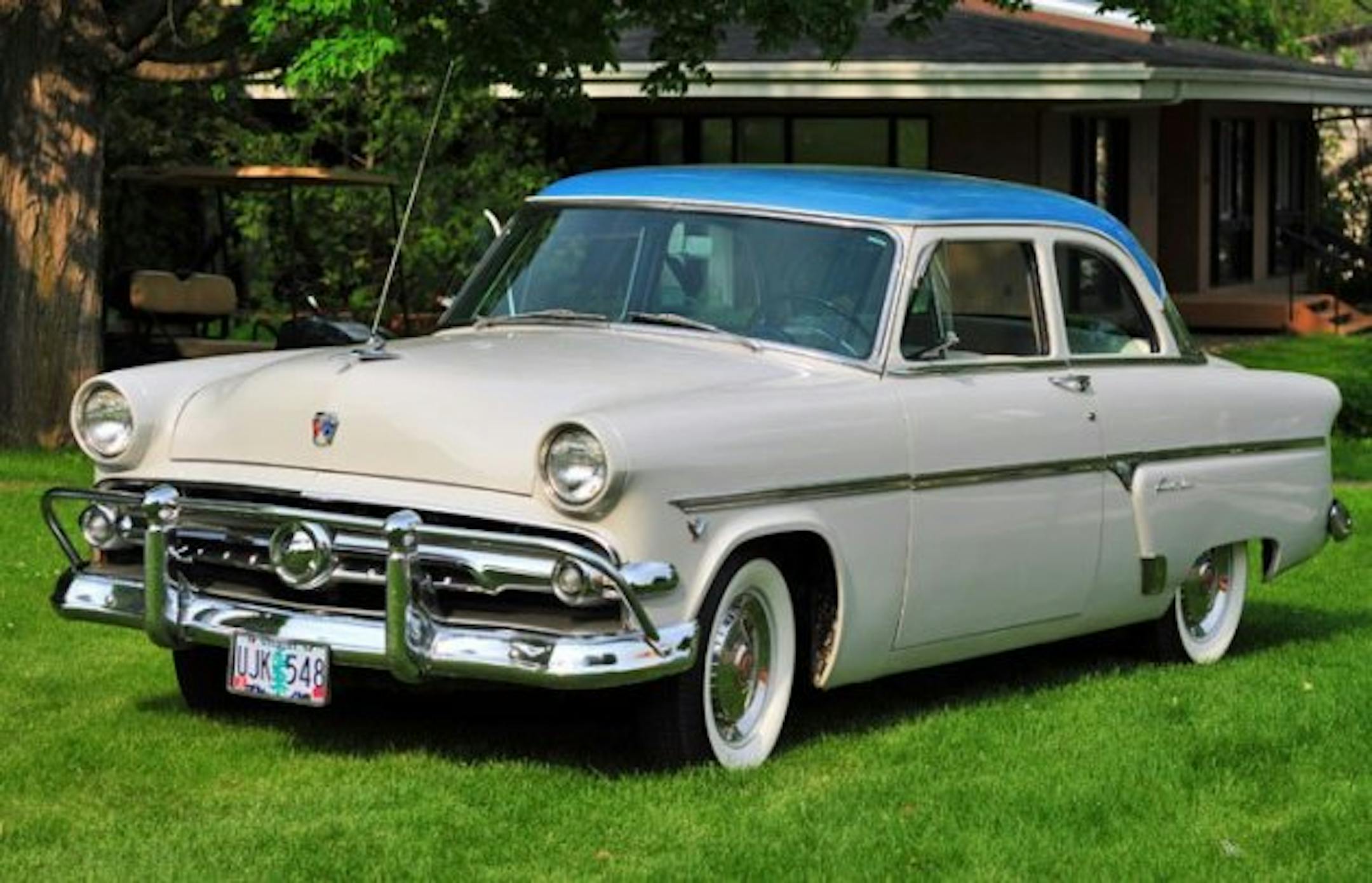 1954 Ford 2-door, 130 HP, Y-Block V-8