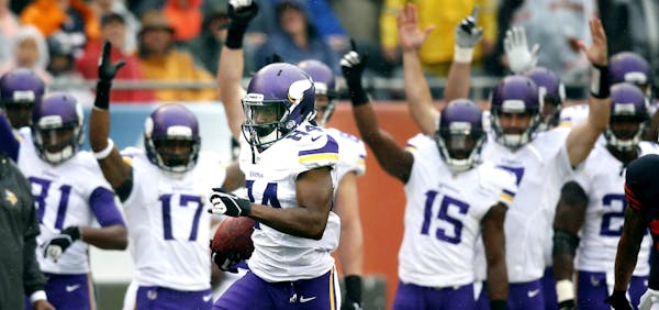 Cordarrelle Patterson 84 returned the opening kickoff for a 105 yards during NFL action between the Chicago Bears and Minnesota Vikings at Soldier Fie