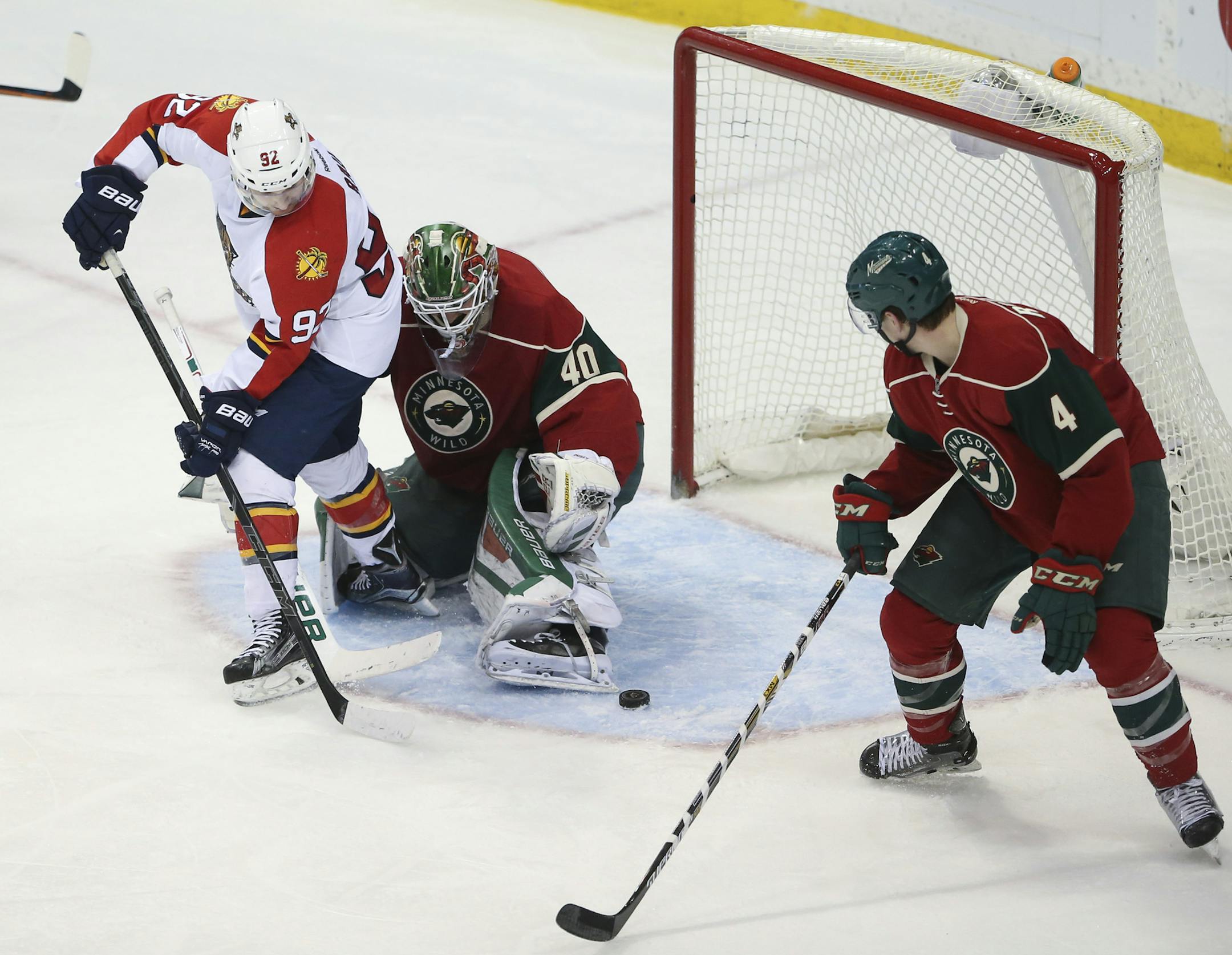 Wild goalie Devan Dubnyk made a skate save on a third period shot by Florida Panthers center Kyle Rau (92). ] JEFF WHEELER &#xef; jeff.wheeler@startribune.com The Minnesota Wild snapped a three game losing streak with a 3-1 win over the Florida Panthers in an NHL hockey game Sunday afternoon, February 28, 2016 at Xcel Energy Center in St. Paul.